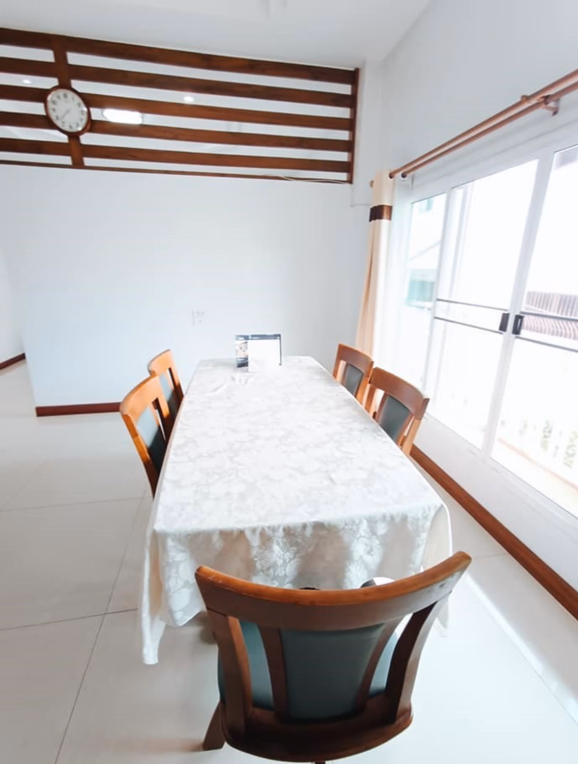 4 Bed House for Rent in Mueang Chiang Mai - Image 3