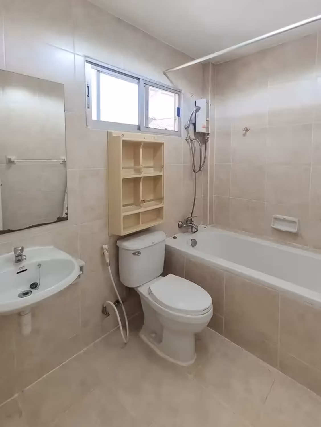 3 Bedroom House for Rent/Sale in San Na Meng, San Sai - Image 9