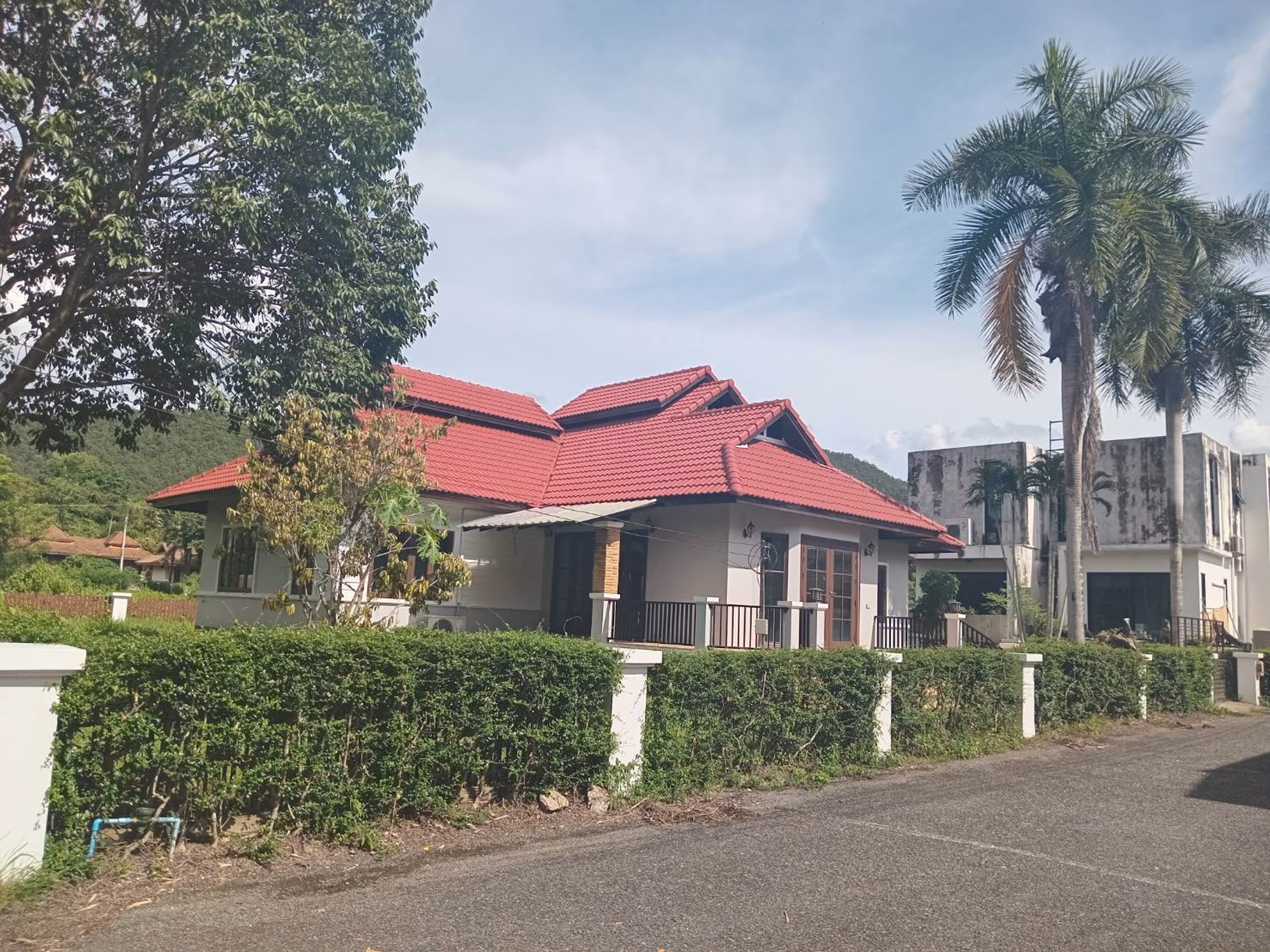 3 Bed House for Sale in San Kamphaeng District - Image 1