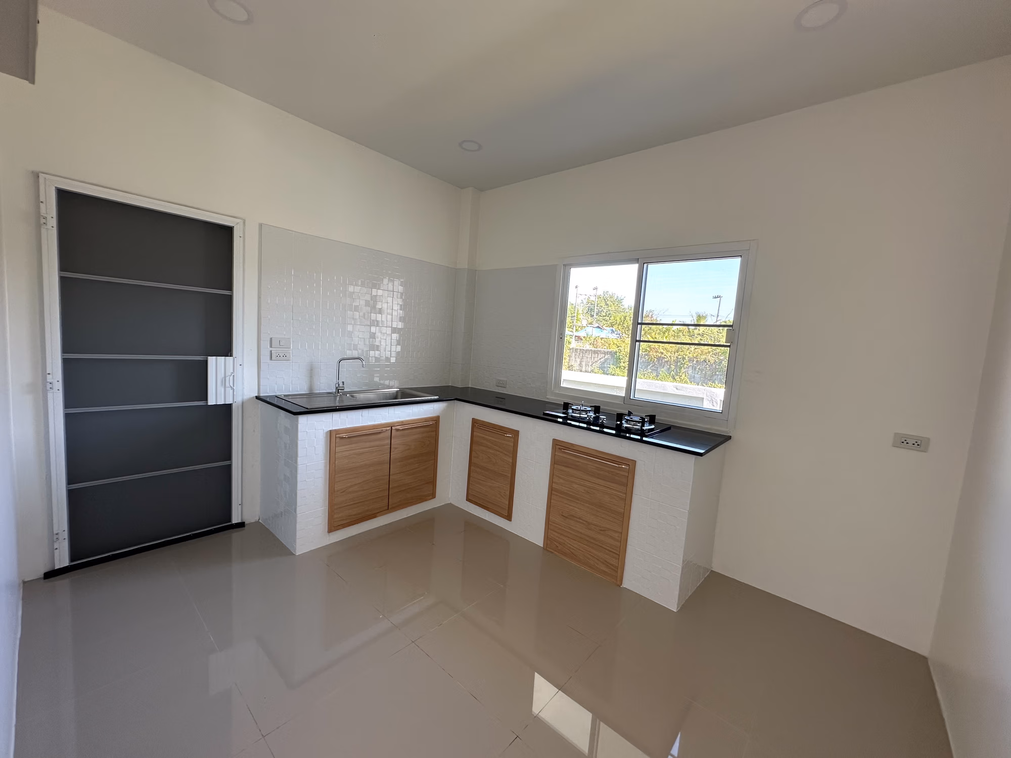 House for Sale in San Sai Luang, San Sai. - Image 13