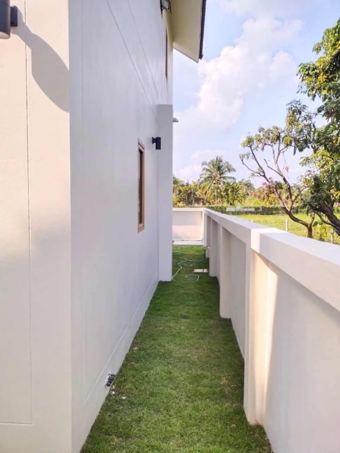 4 Bed House for Rent in Hang Dong - Image 4