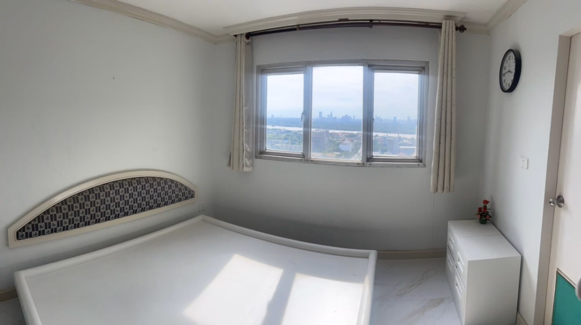 2 Bed Condo for Rent in - Image 4