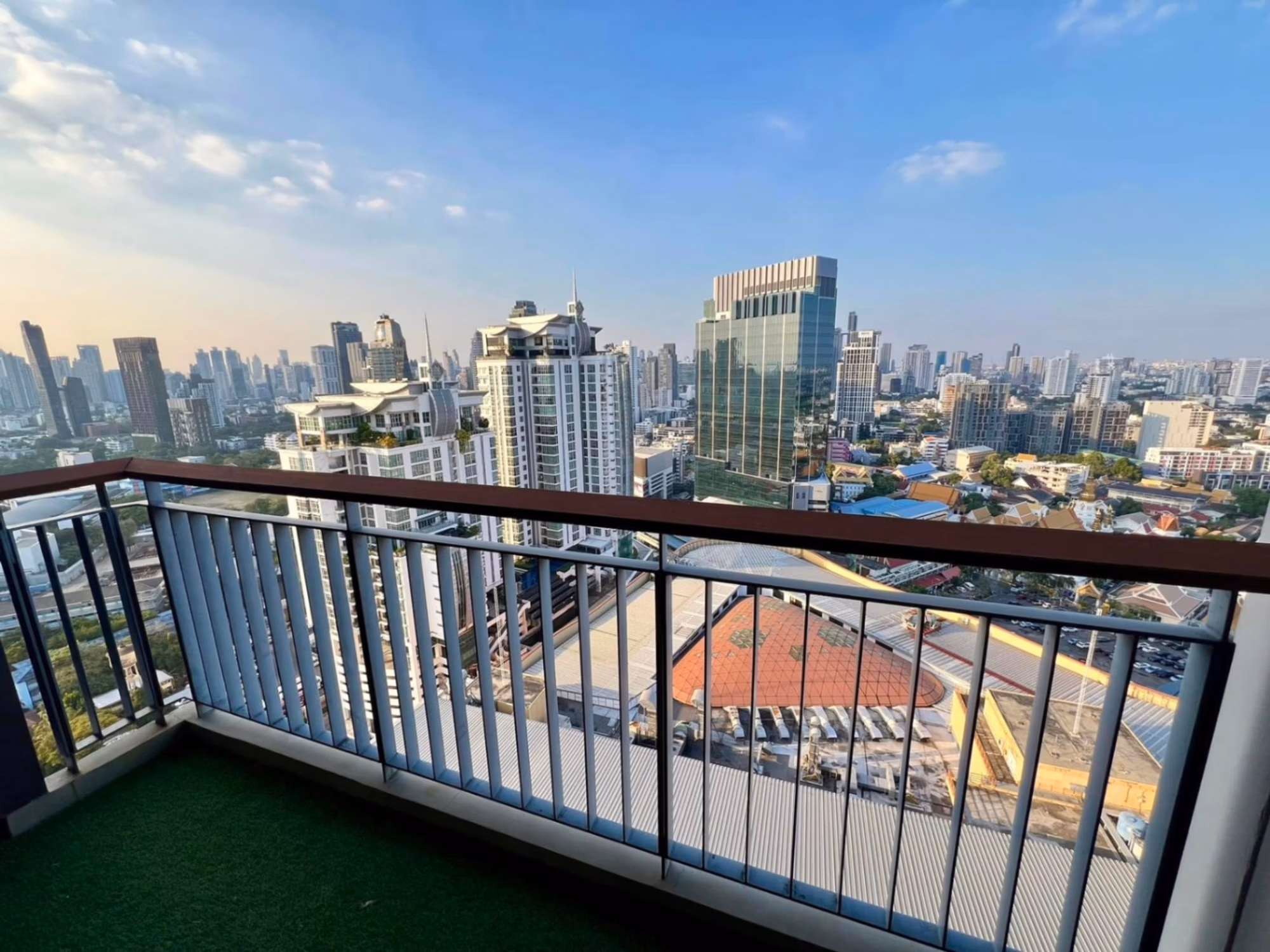 2 Bed Condo for Sale in Khlong Toei - Image 8