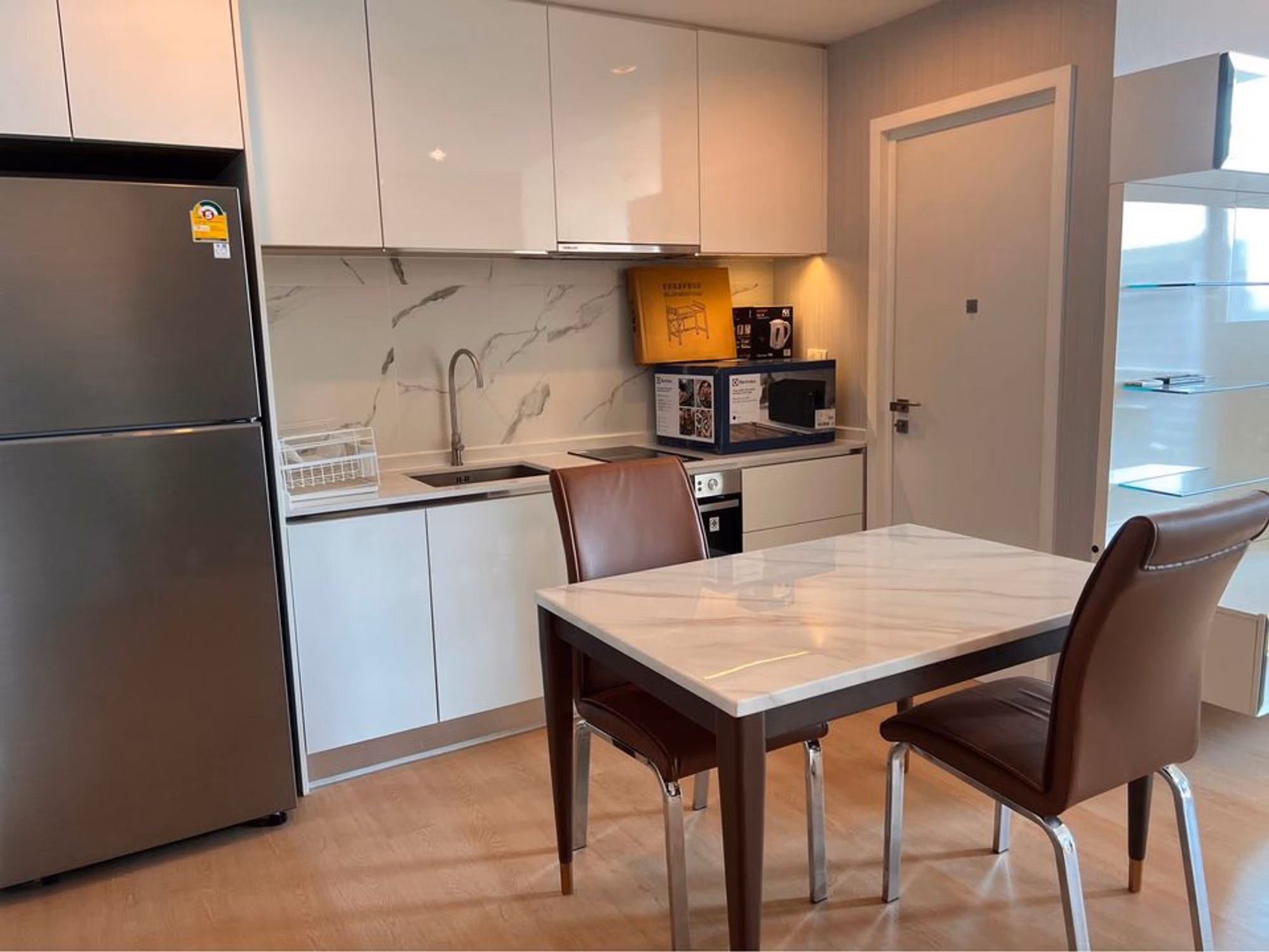 Condo for Rent at The Room Sukhumvit 21 - Image 13