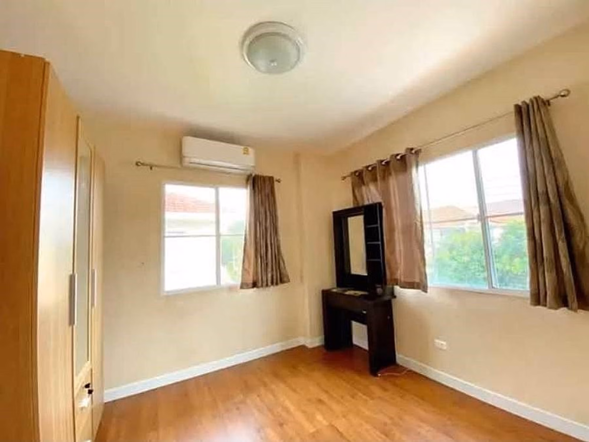 4 Bed House for Rent in Mueang Chiang Mai - Image 8