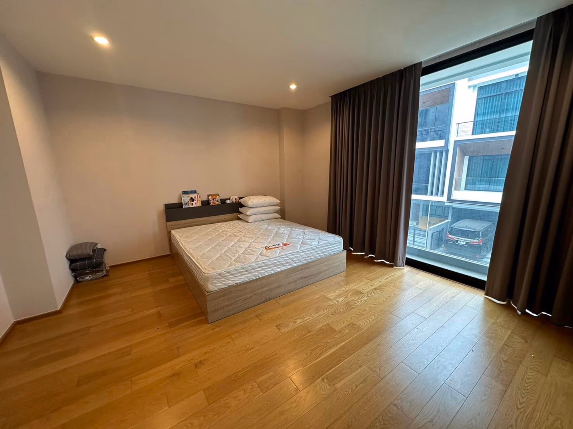 Townhouse for Sale at Nirvana Define Srinakarin-Rama9 - Image 6
