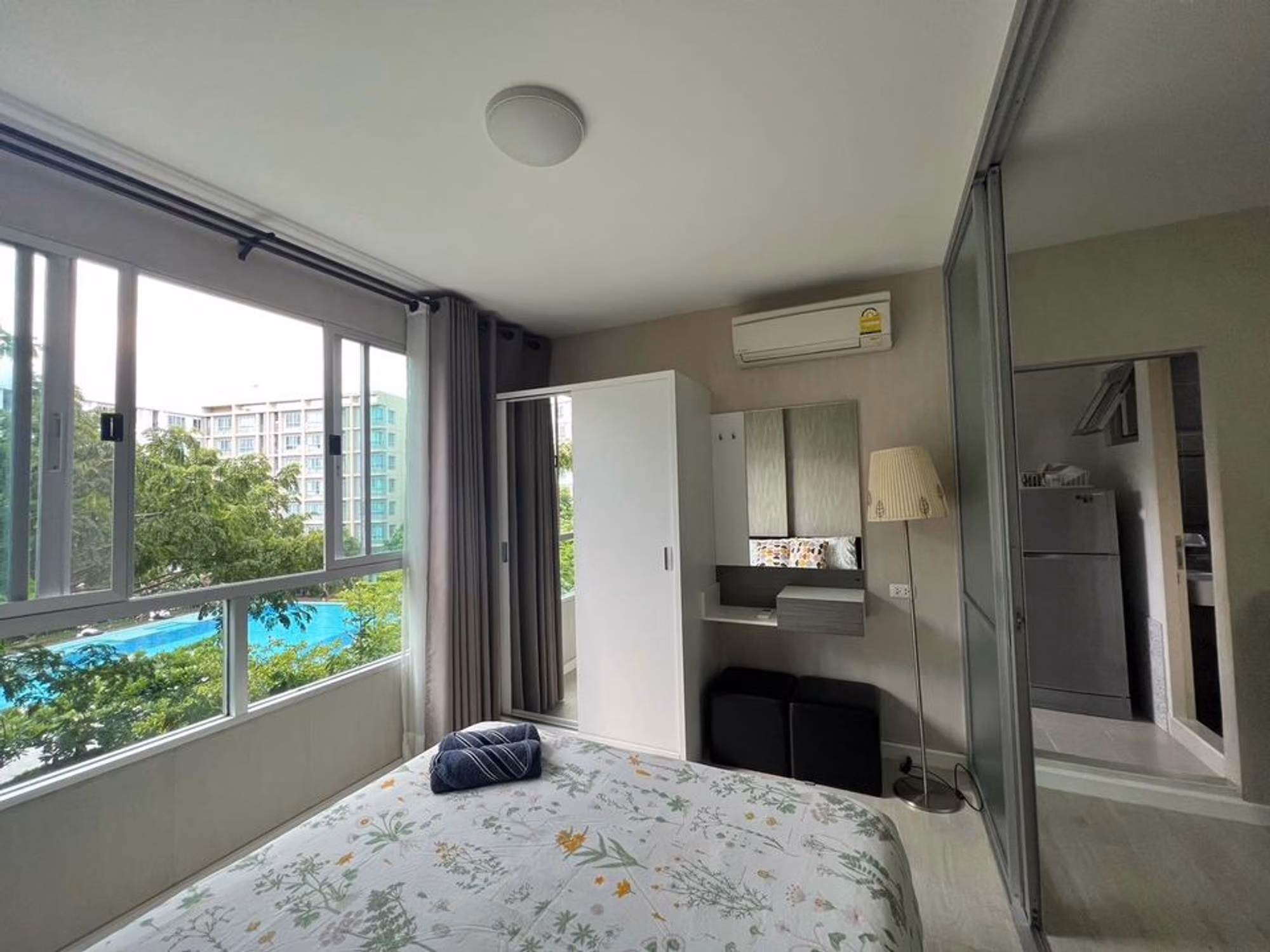 Condo - Image 3