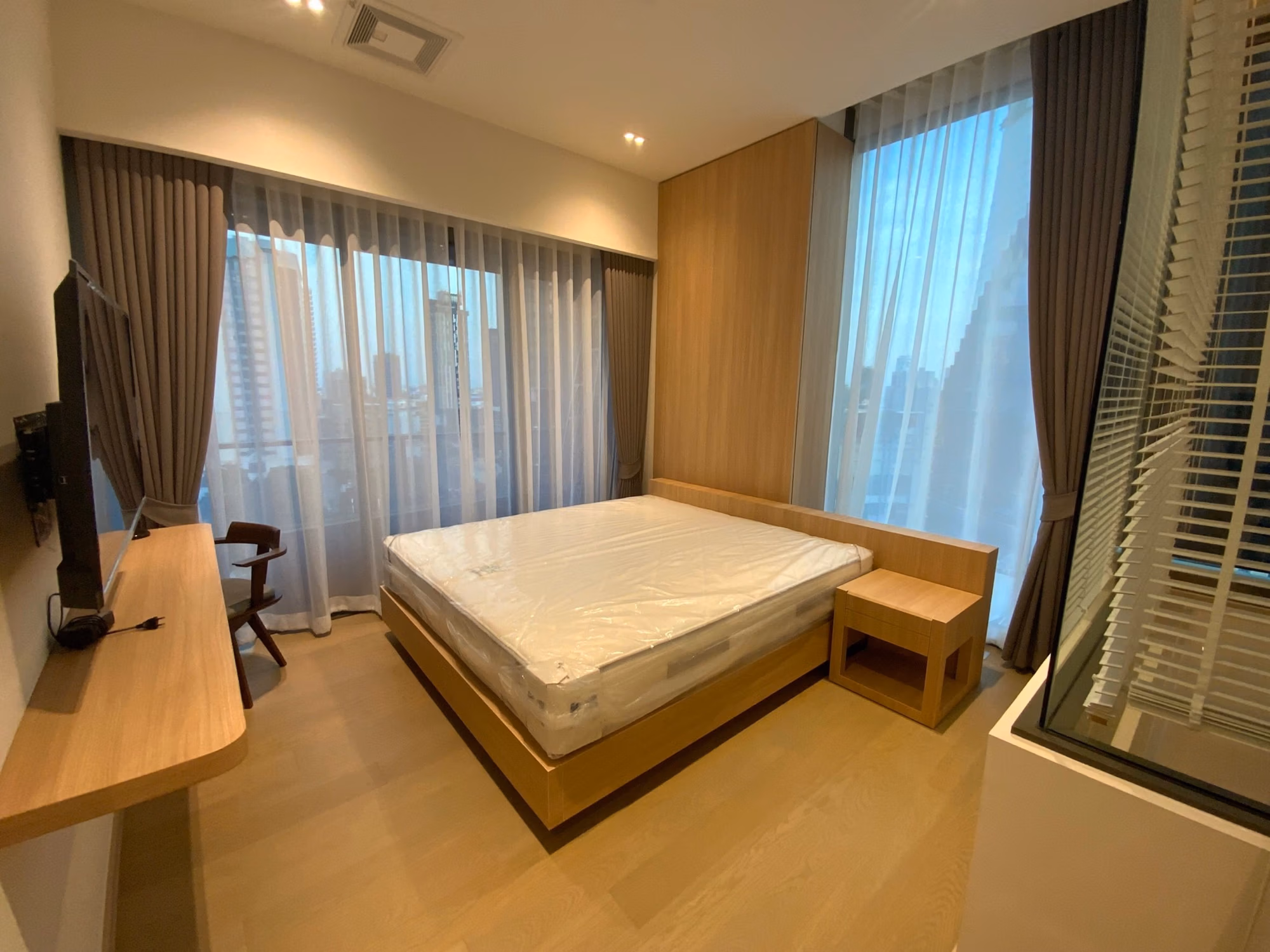 Condo for Rent at The Strand Thonglor - Image 11
