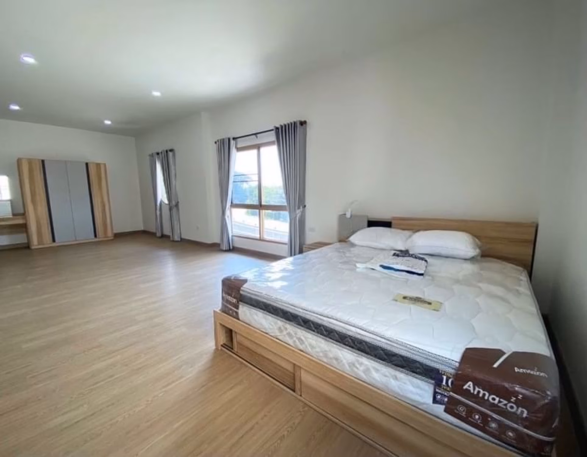 4 Bed House for Rent in Hang Dong - Image 8