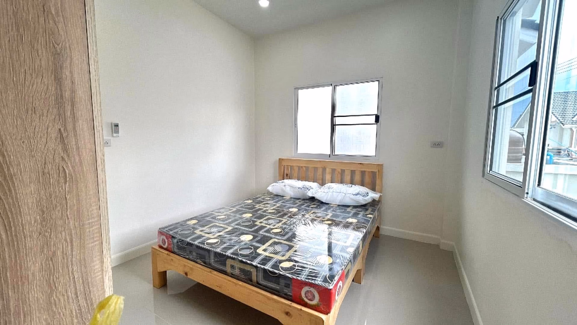 3 Bed House for Rent in Hang Dong - Image 6