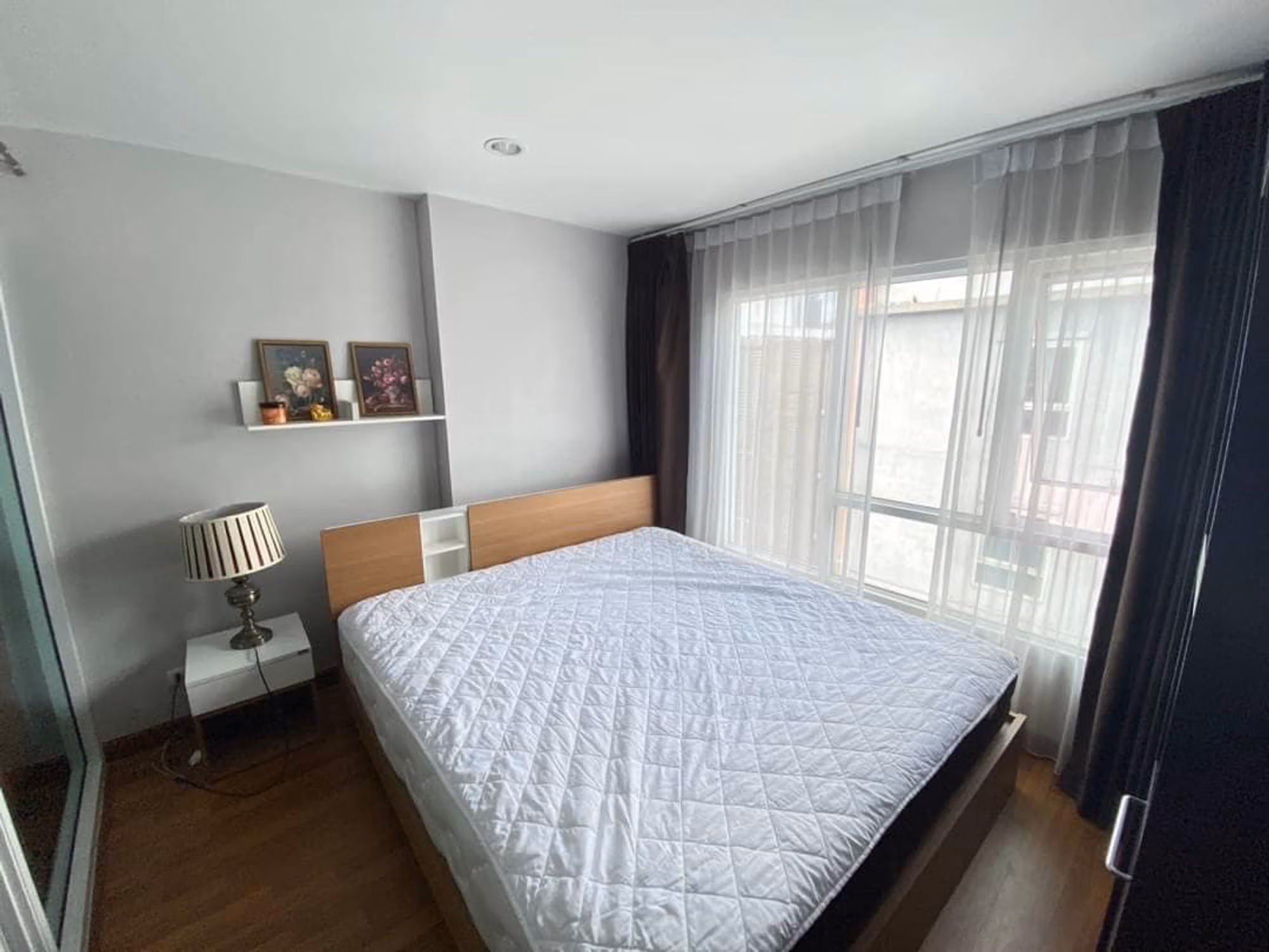 Condo for Rent at Regent Home 22 - Image 8