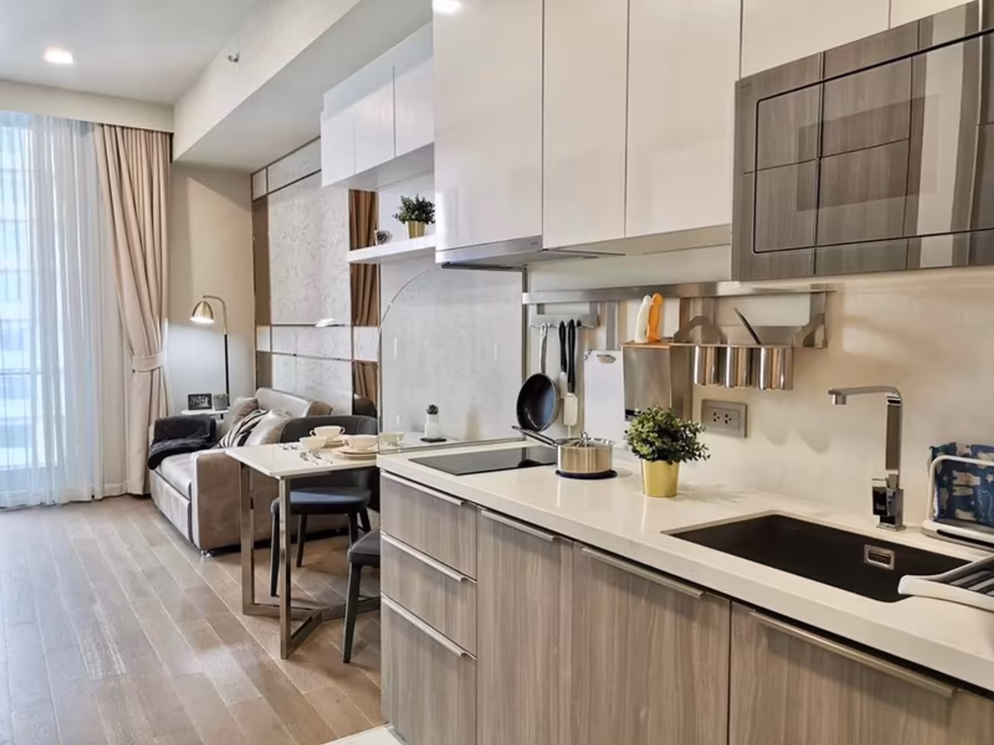 Condo - Image 4
