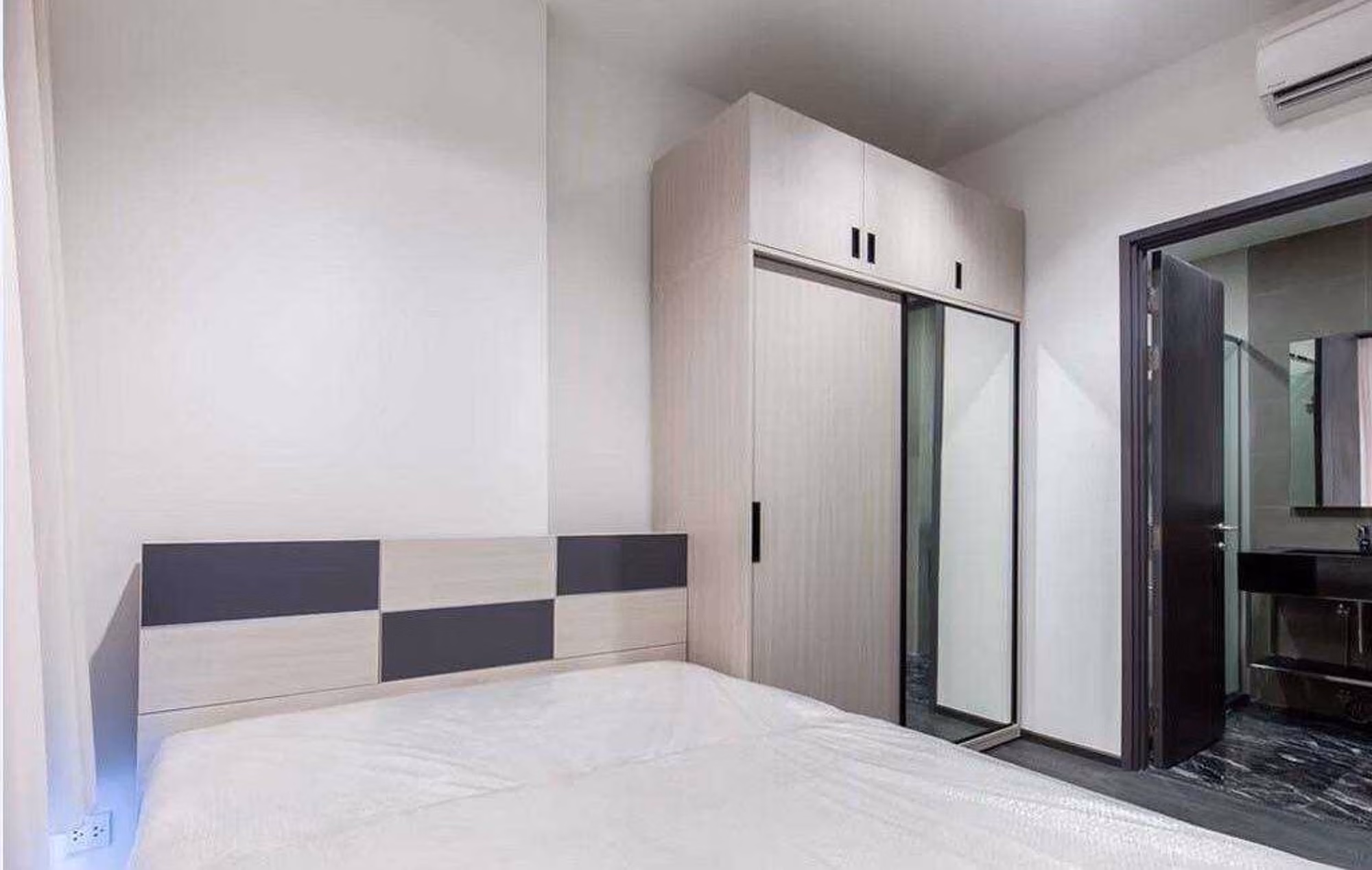 1 ห้องนอน Condo สำหรับ จำหน่าย ใน วัฒนา - Image 3