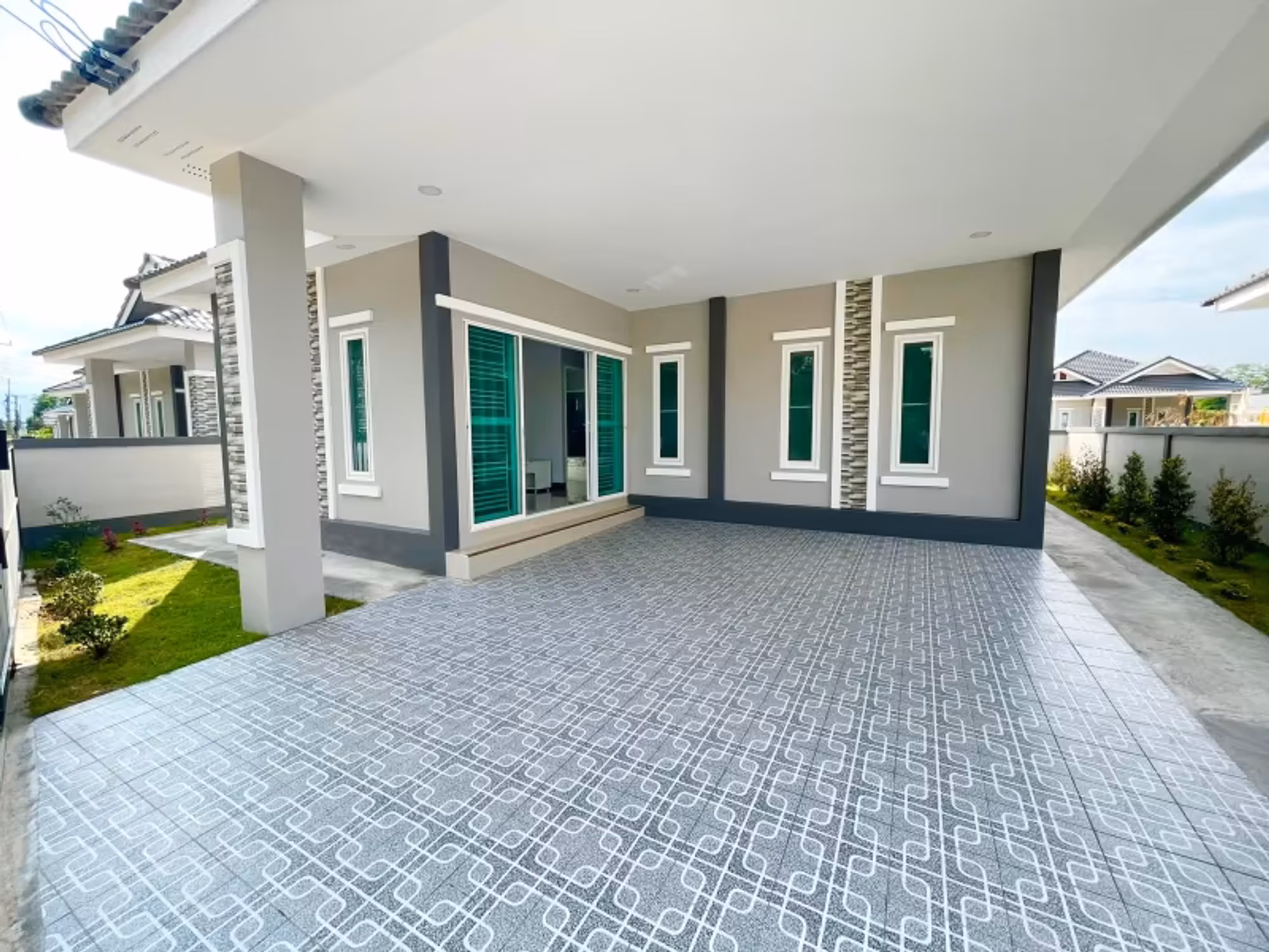 3 Bedroom House - Image 4