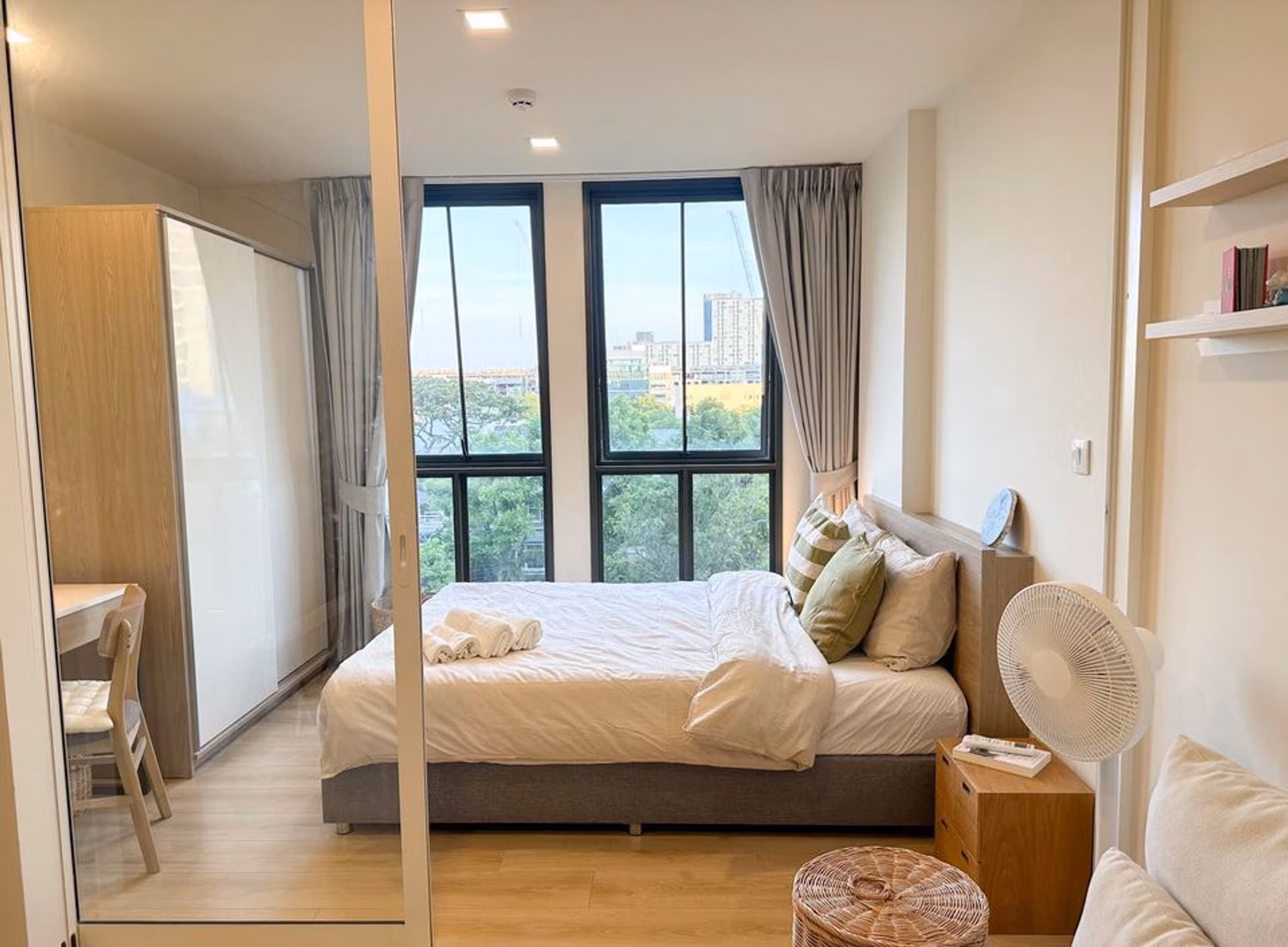 1 ห้องนอน Condo สำหรับ ขาย ใกล้ On Nut BTS - Image 2