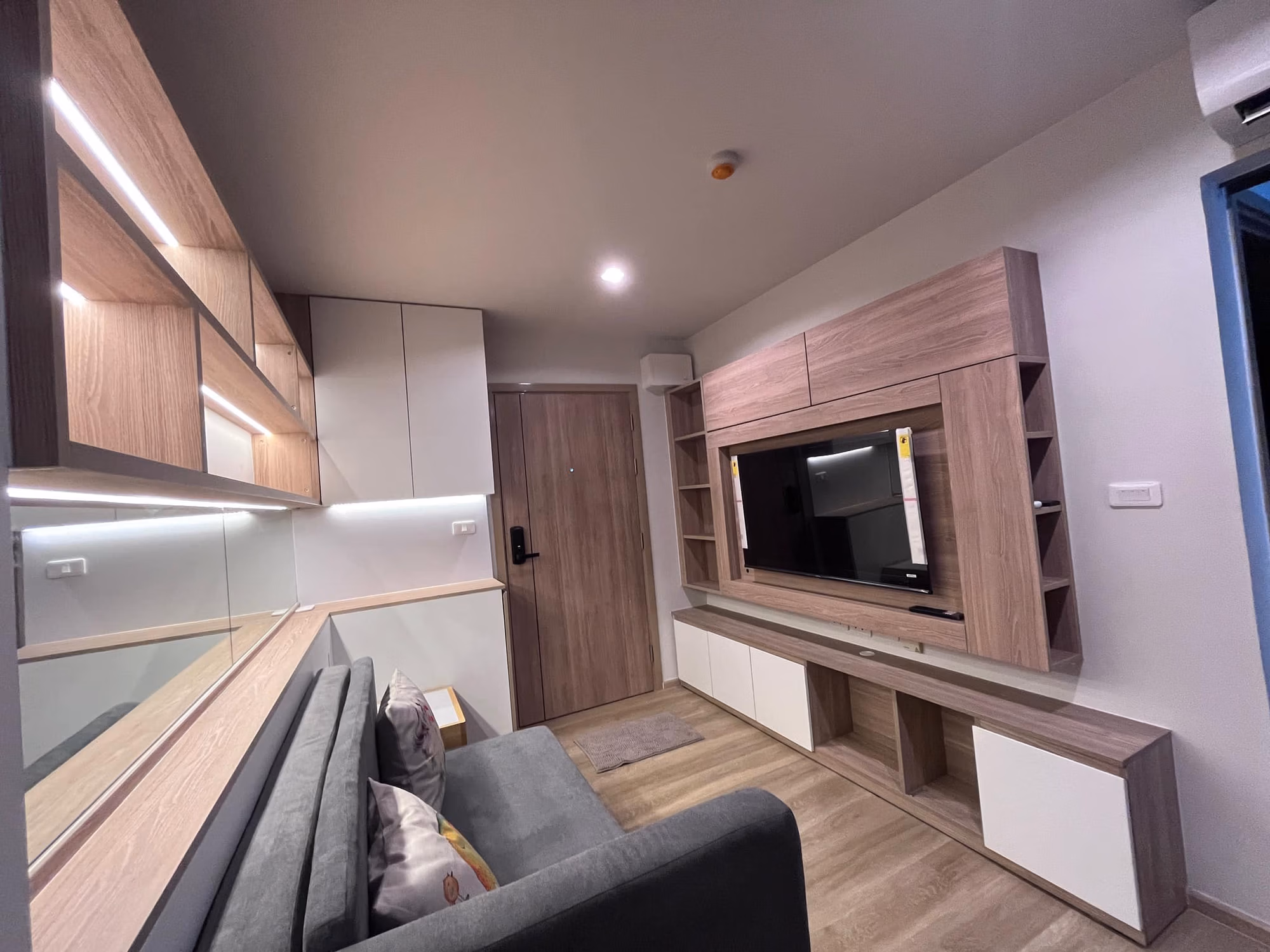 Condo - Image 4