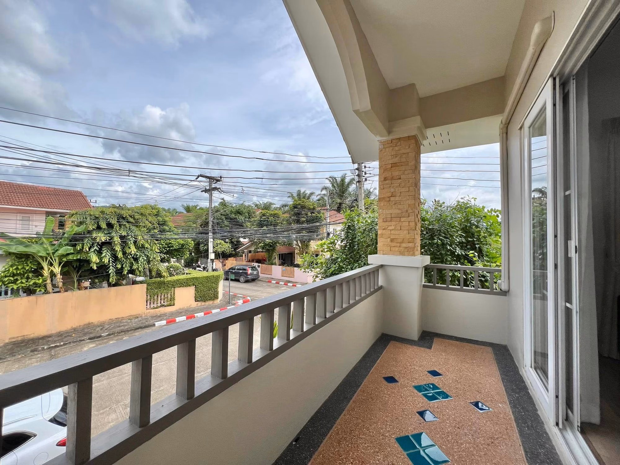 4 Bed House for Rent in Hang Dong - Image 5