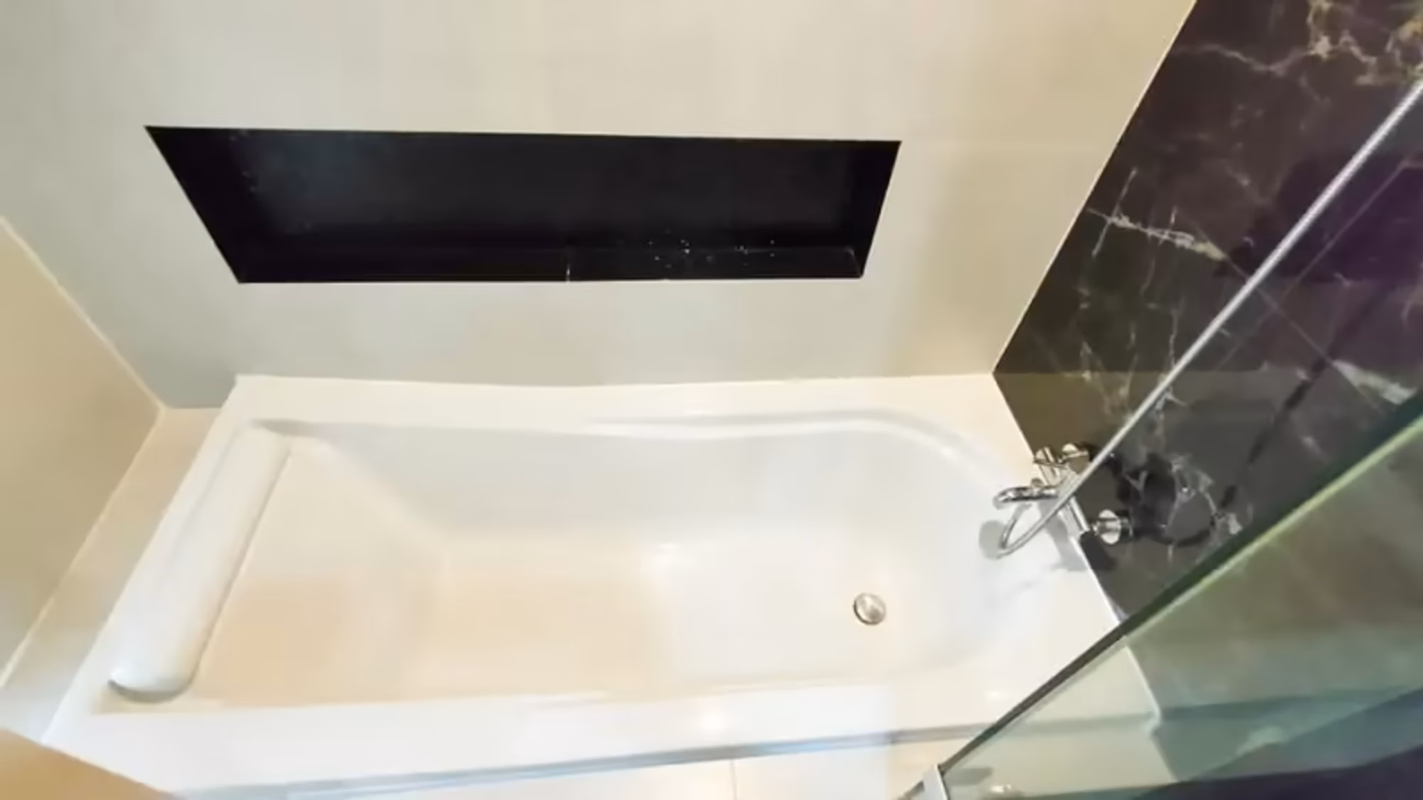 1 Bedroom Condo - Image 8