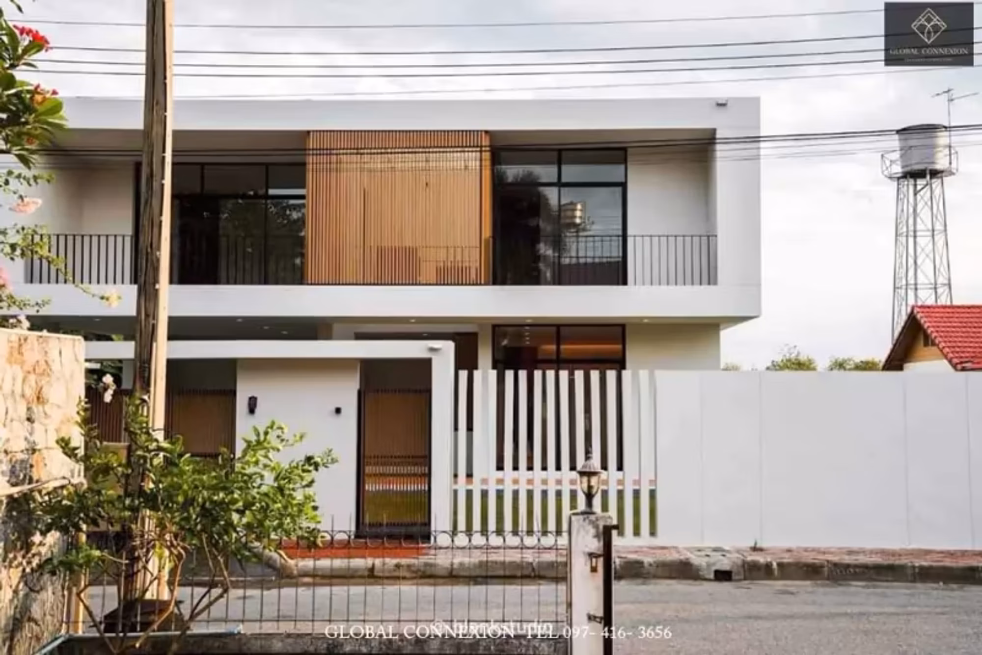 4 Bedroom House - Image 5