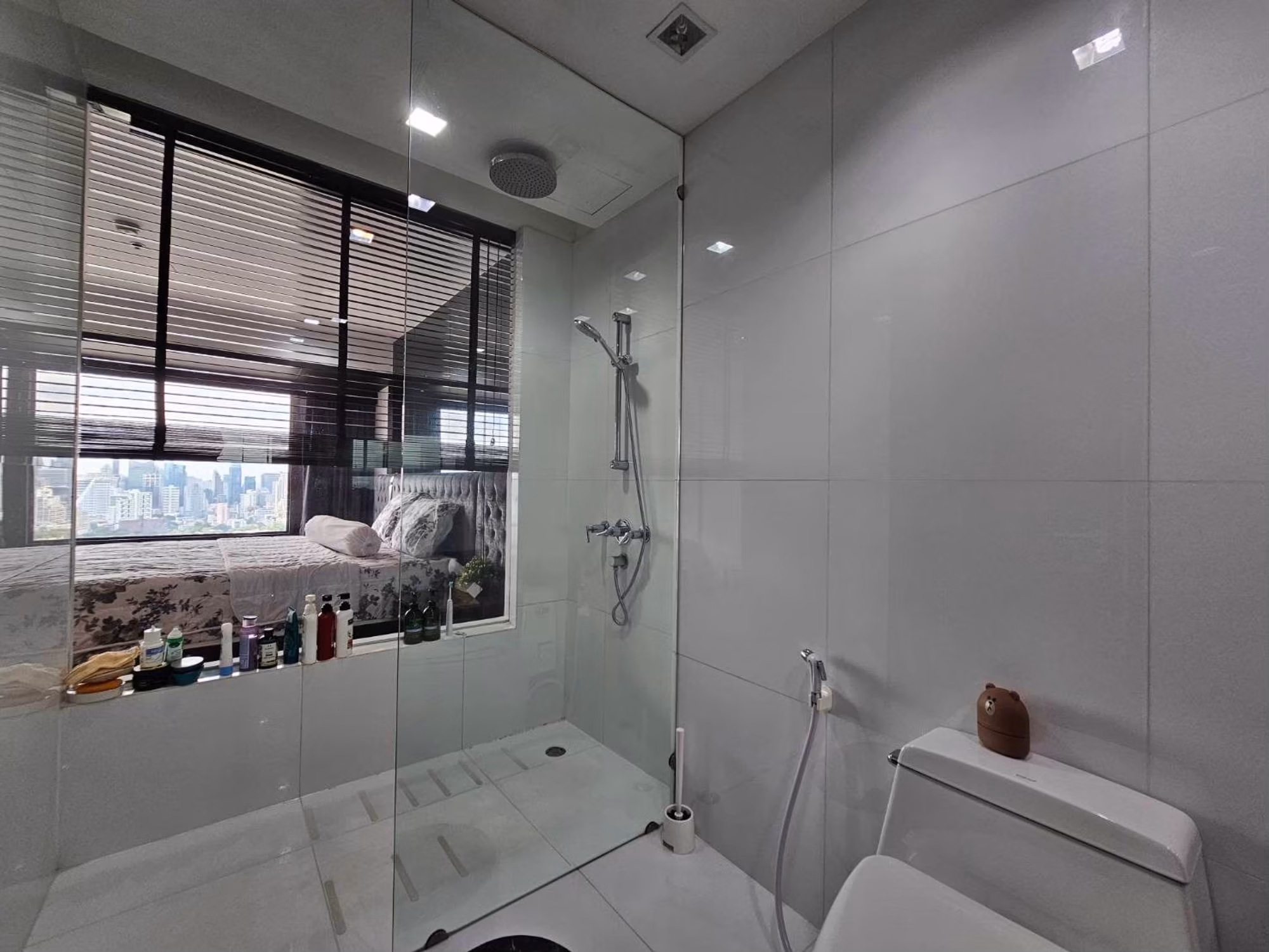 1 Bed Condo for Rent and Sale in Sathon - Image 9