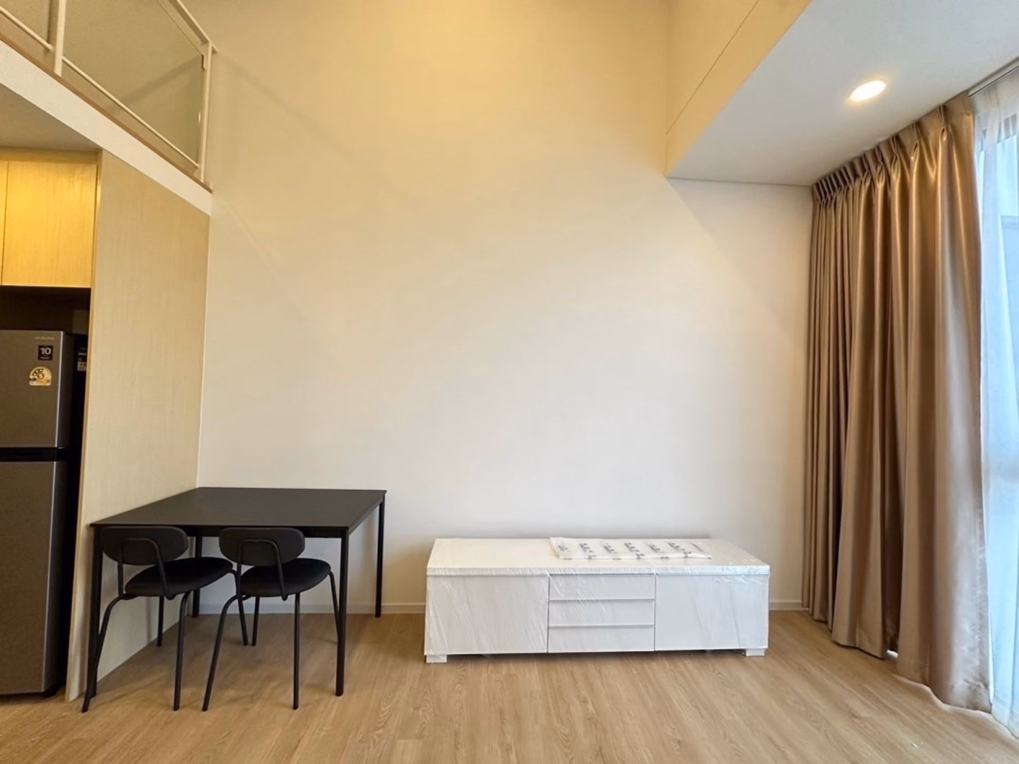 1 Bed Condo for Rent in Huai Khwang - Image 2