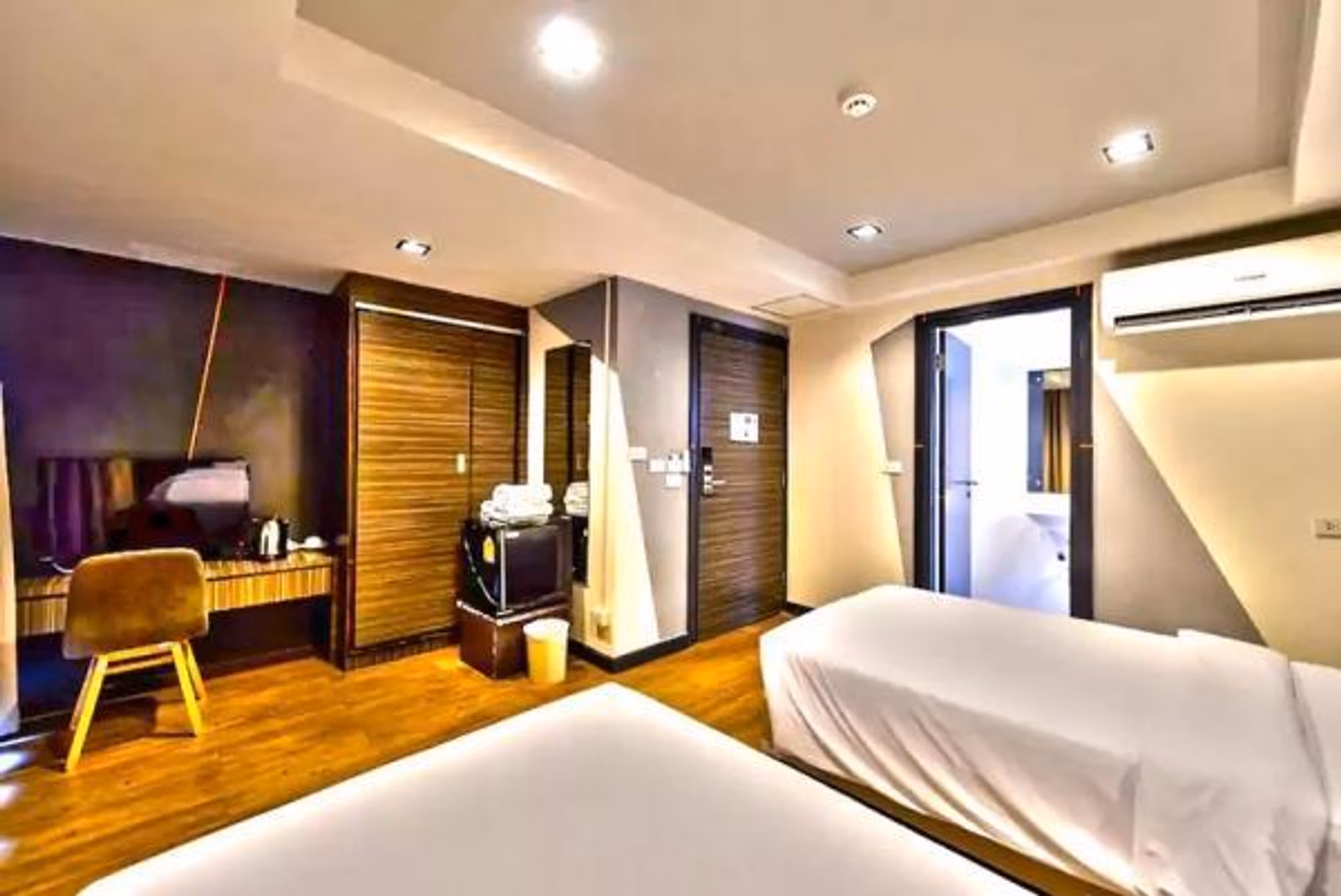 60 ห้องนอน อาคารพานิชย์ สำหรับ ขายและจำหน่าย ใน Sathon - Image 1
