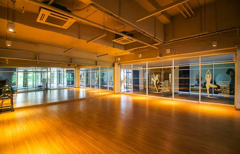 Studio for Sale/Rent in Huai Khwang - Image 33