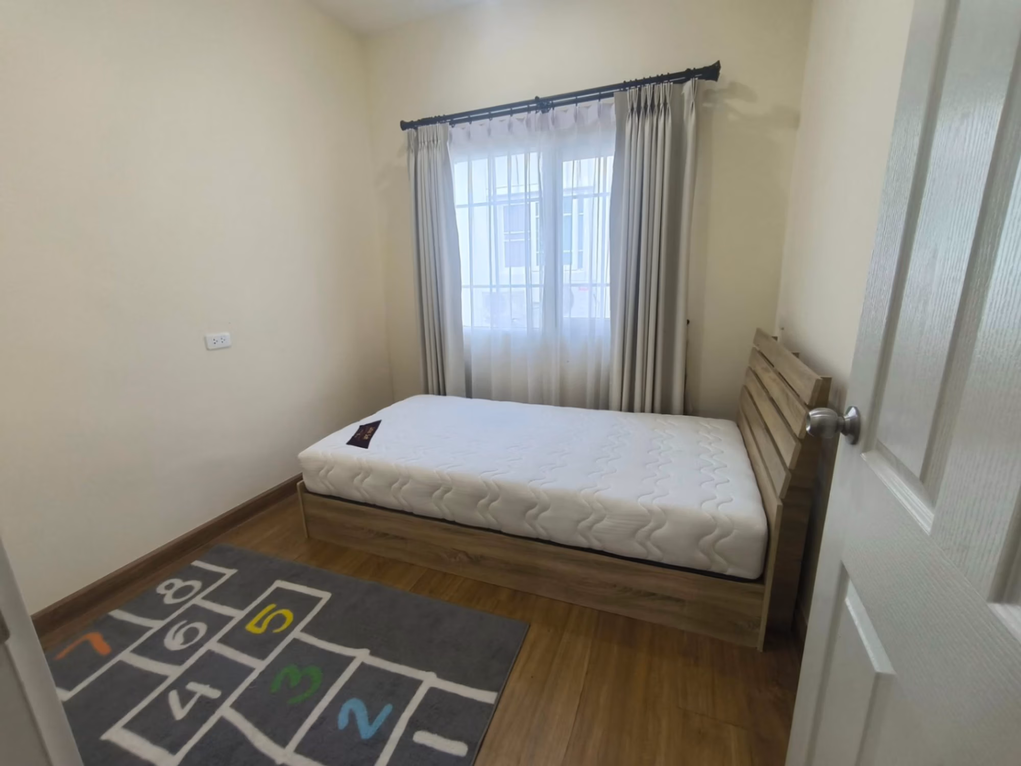 4 Bed Townhouse for Rent in Mueang Chiang Mai - Image 6