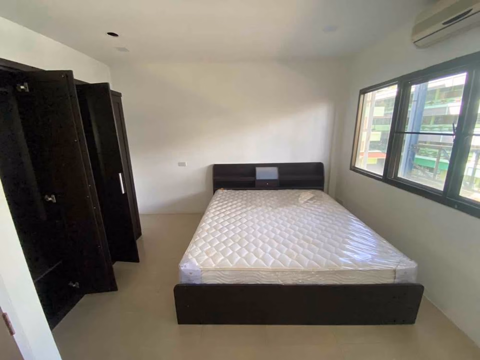 2 Bed Condo for Rent in Watthana - Image 4