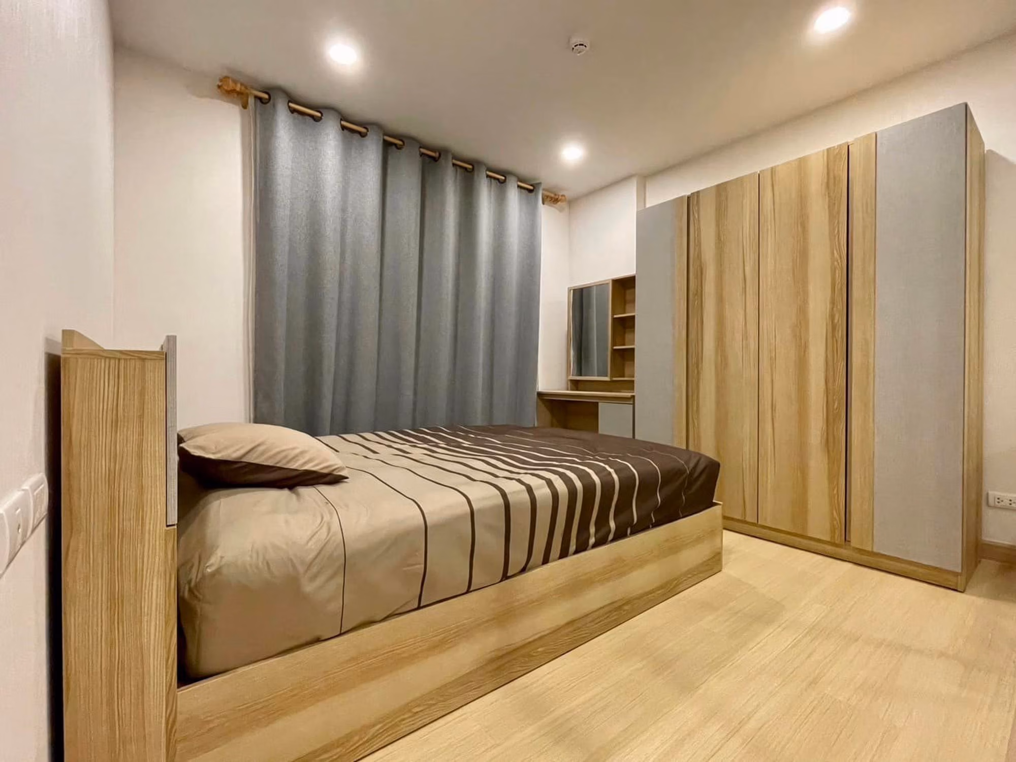 1 Bedroom Condo - Image 6