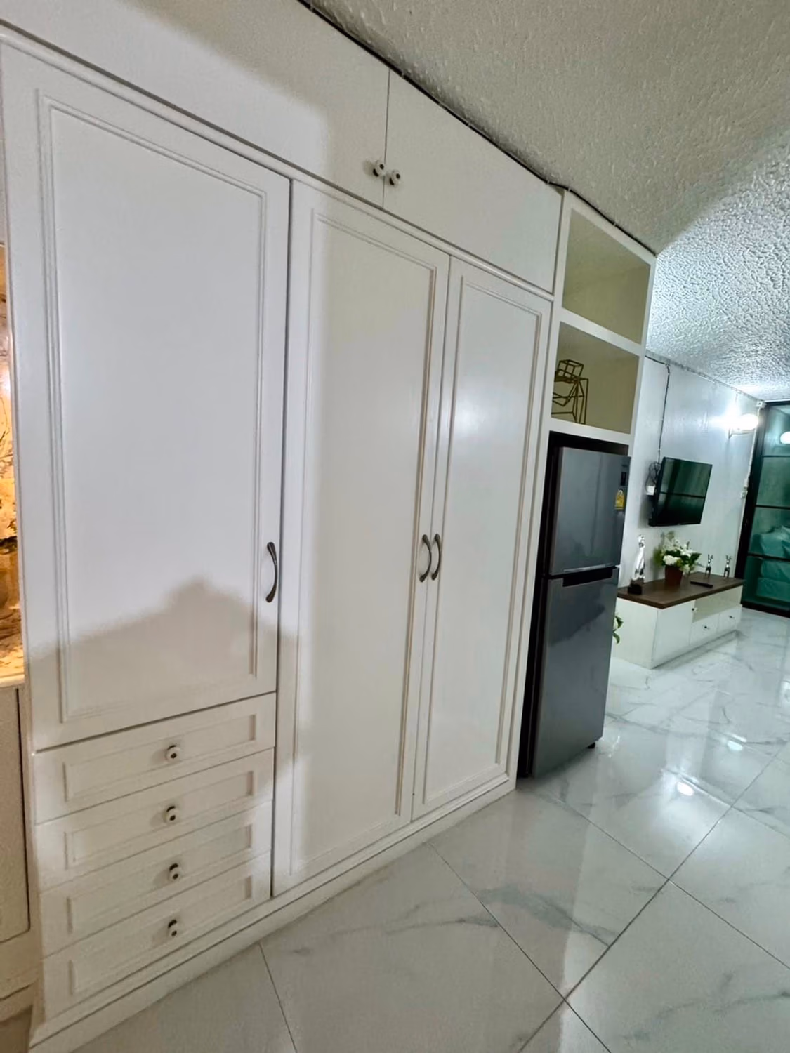 Condo - Image 4