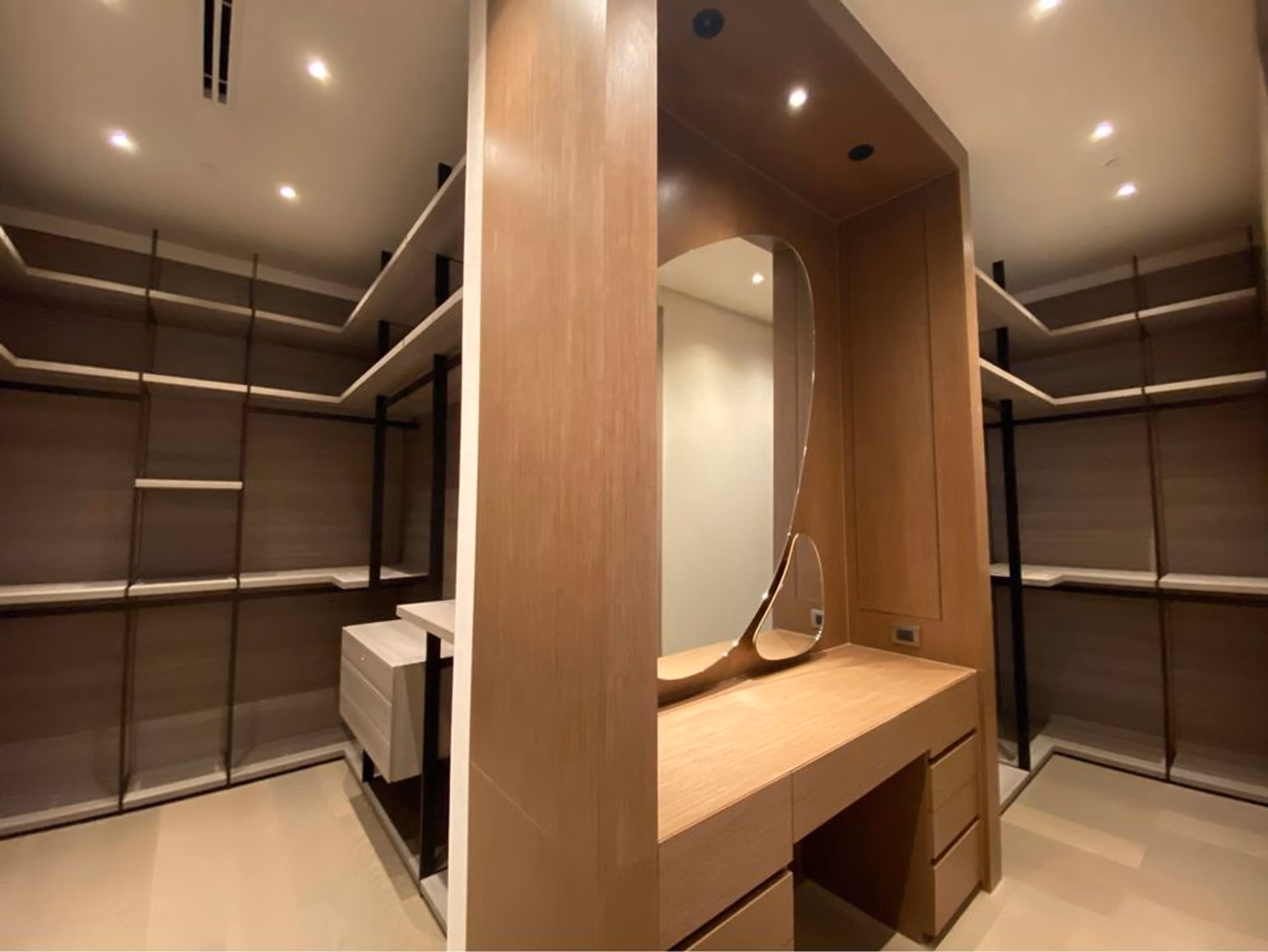 Condo - Image 5