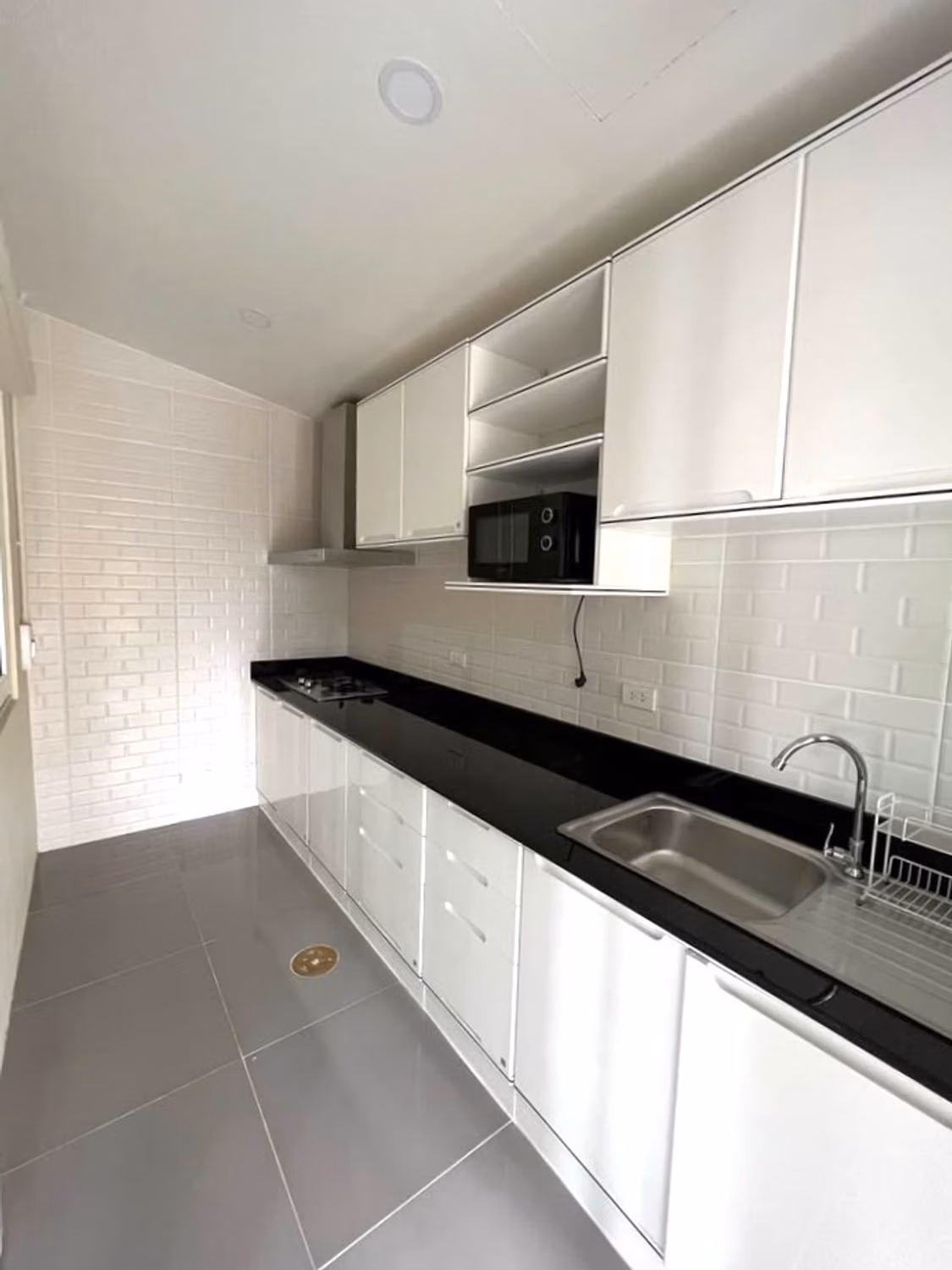 3 Bed Townhouse for Rent in Mueang Chiang Mai - Image 4