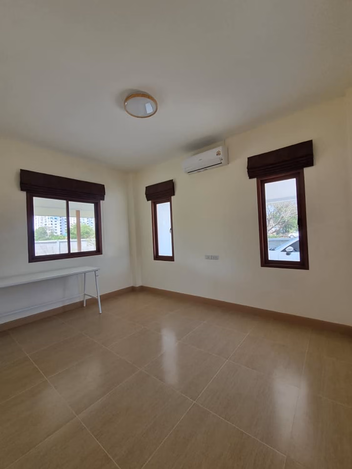 Detached House - Image 9
