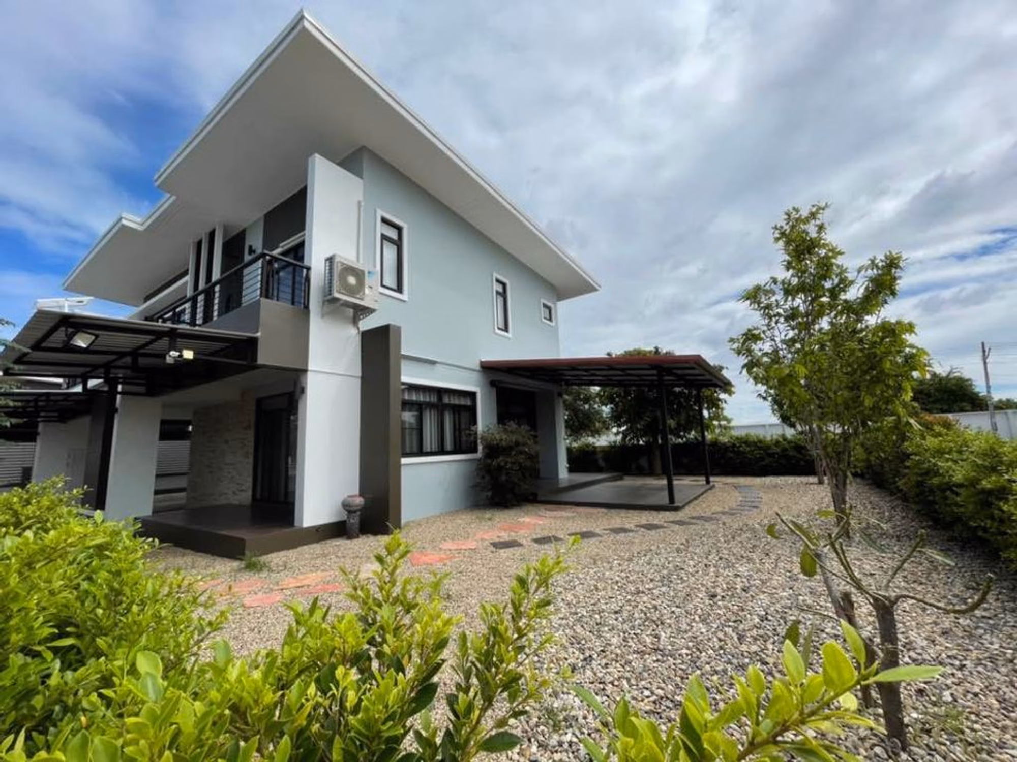 4 Bed House for Rent in Hang Dong - Image 1