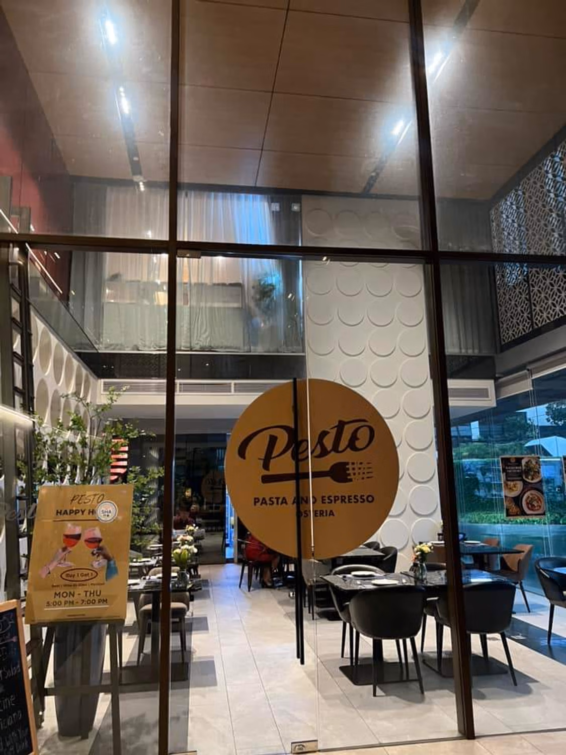 1 Bed Condo for Sale in Phra Khanong - Image 6