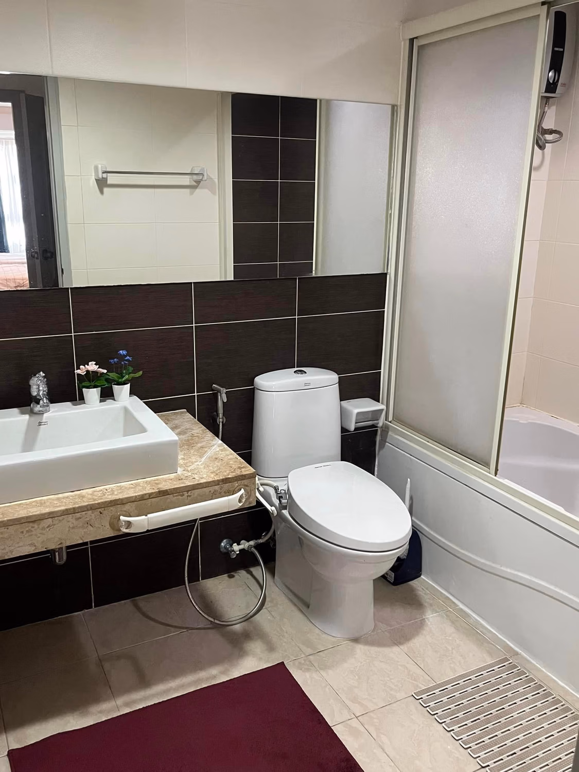 2 Bed Condo for Rent in Watthana - Image 6