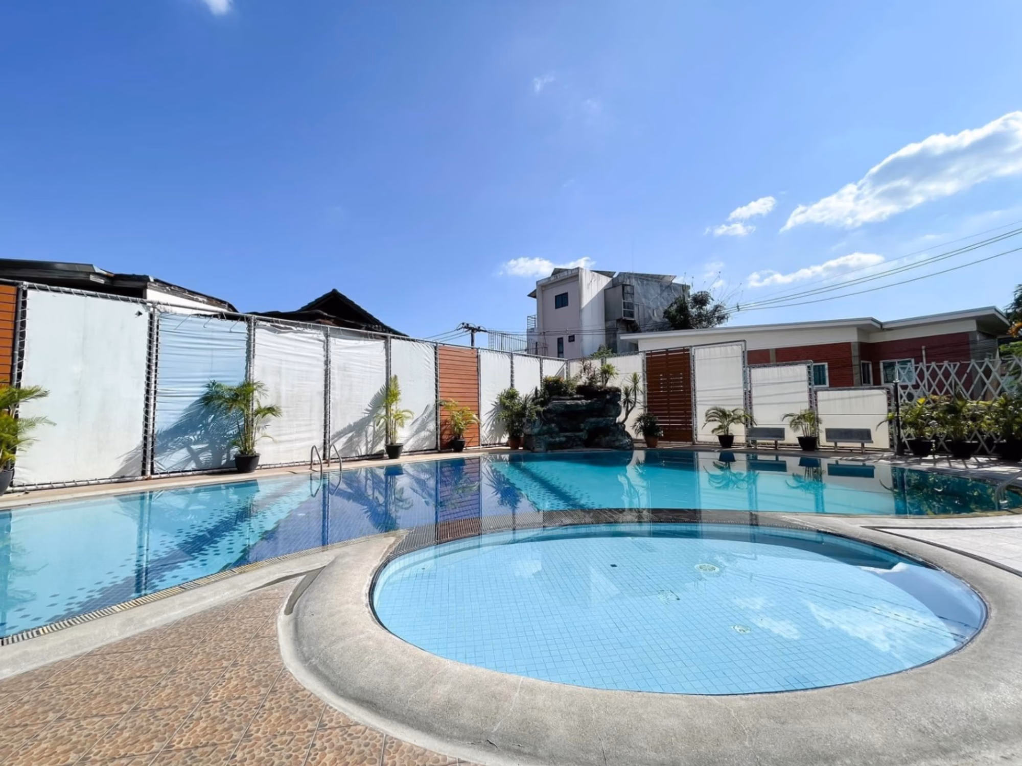 1 Bed Condo for Sale in Mueang Chiang Mai - Image 1