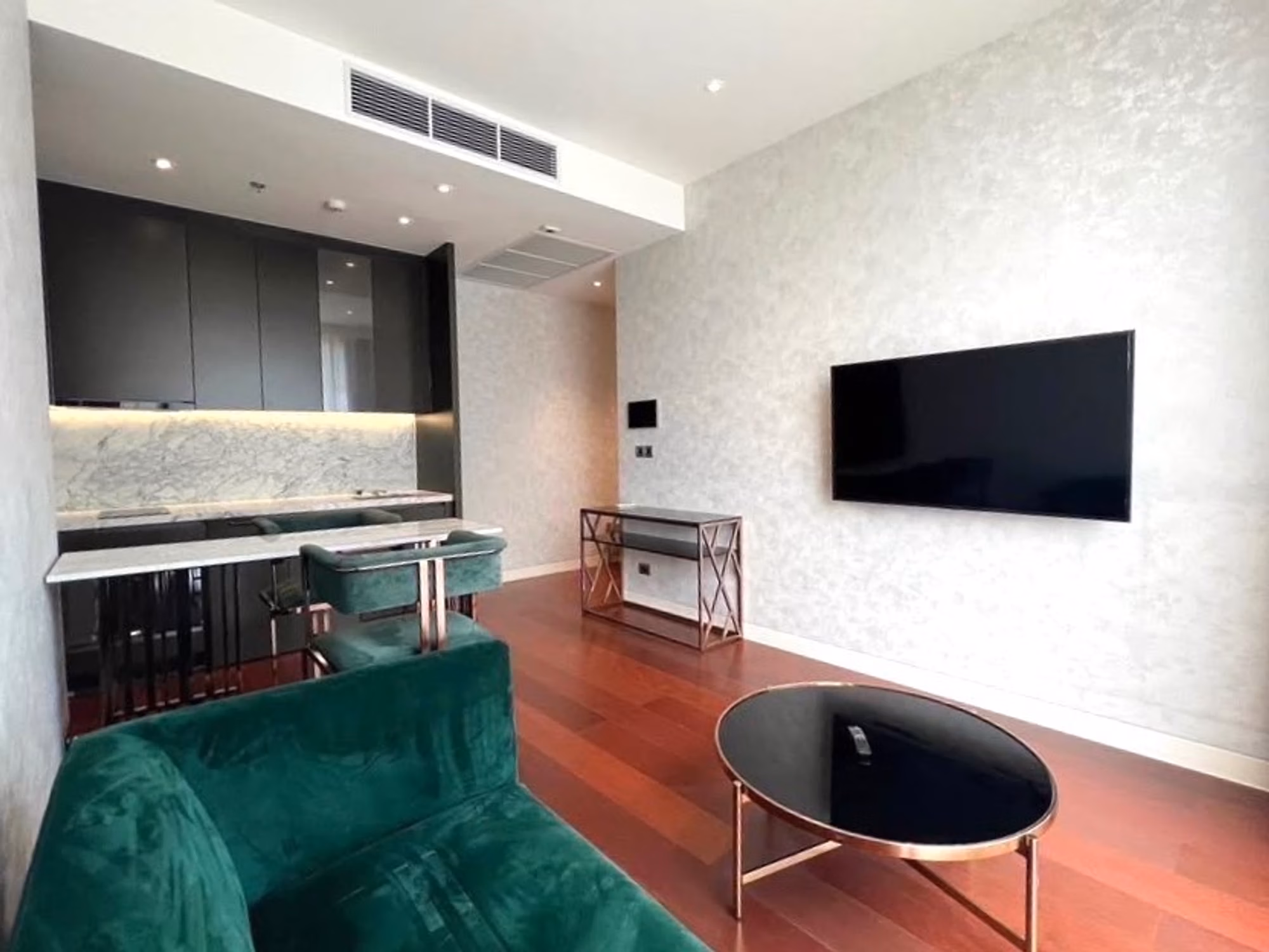 1 Bed Condo for Sale in Watthana - Image 1