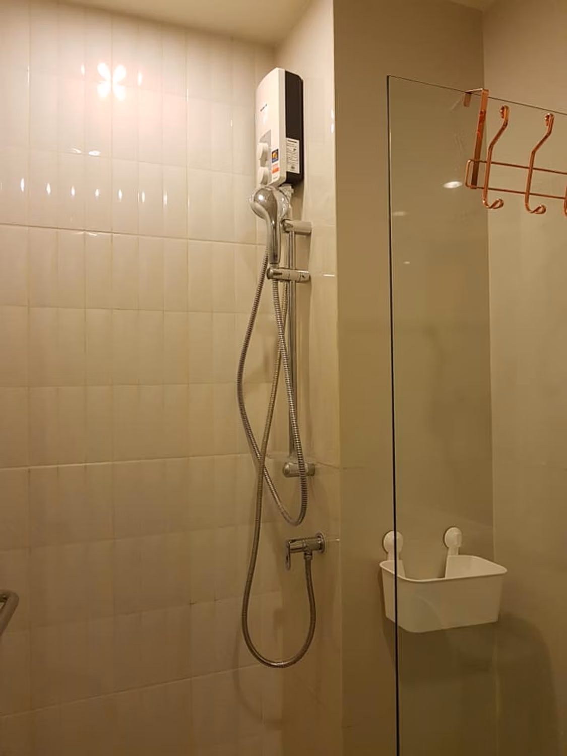 1 Bed Condo for Rent and Sale in Huai Khwang - Image 16