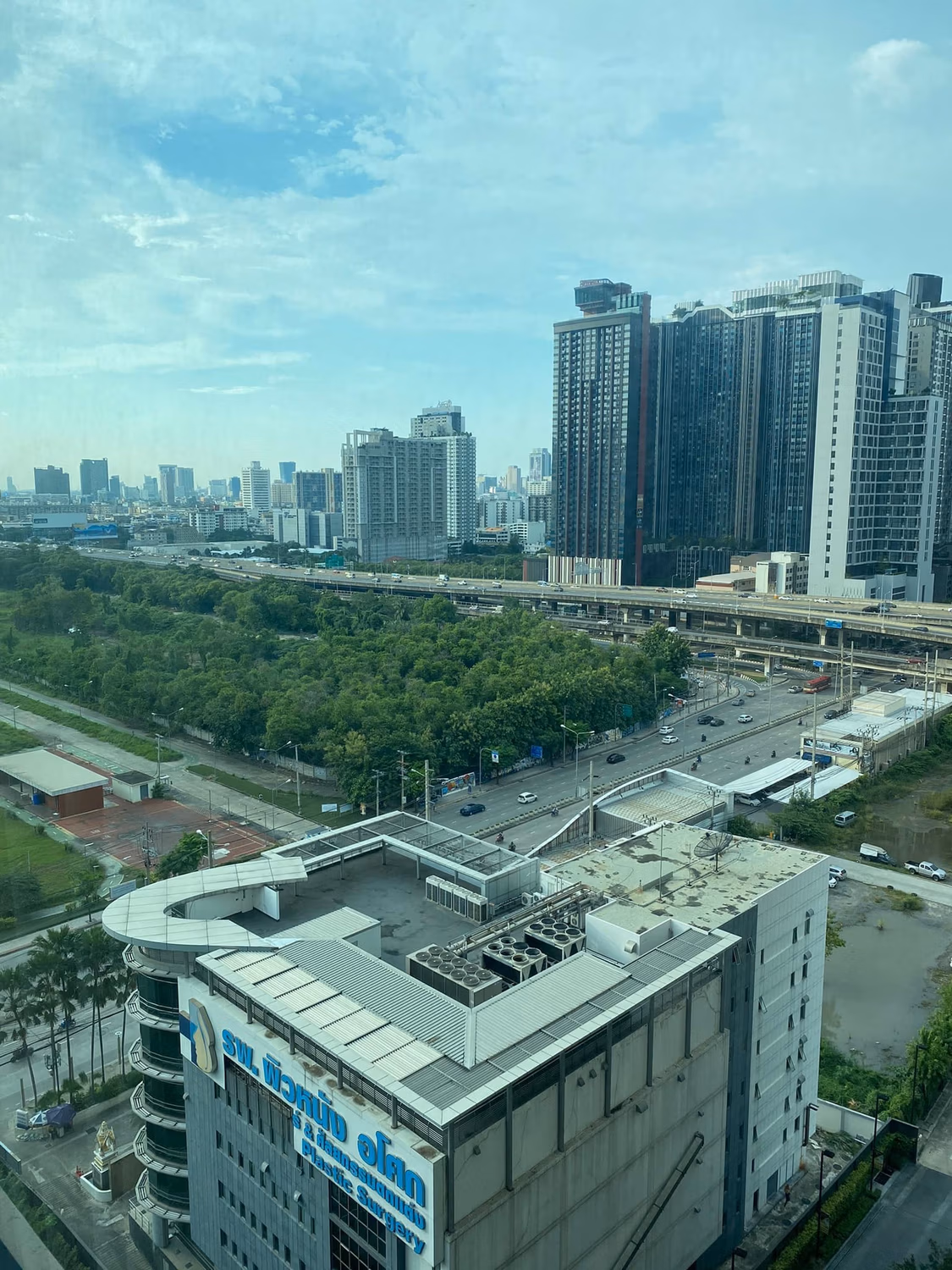 Condo for Rent at Life Asoke - Image 11