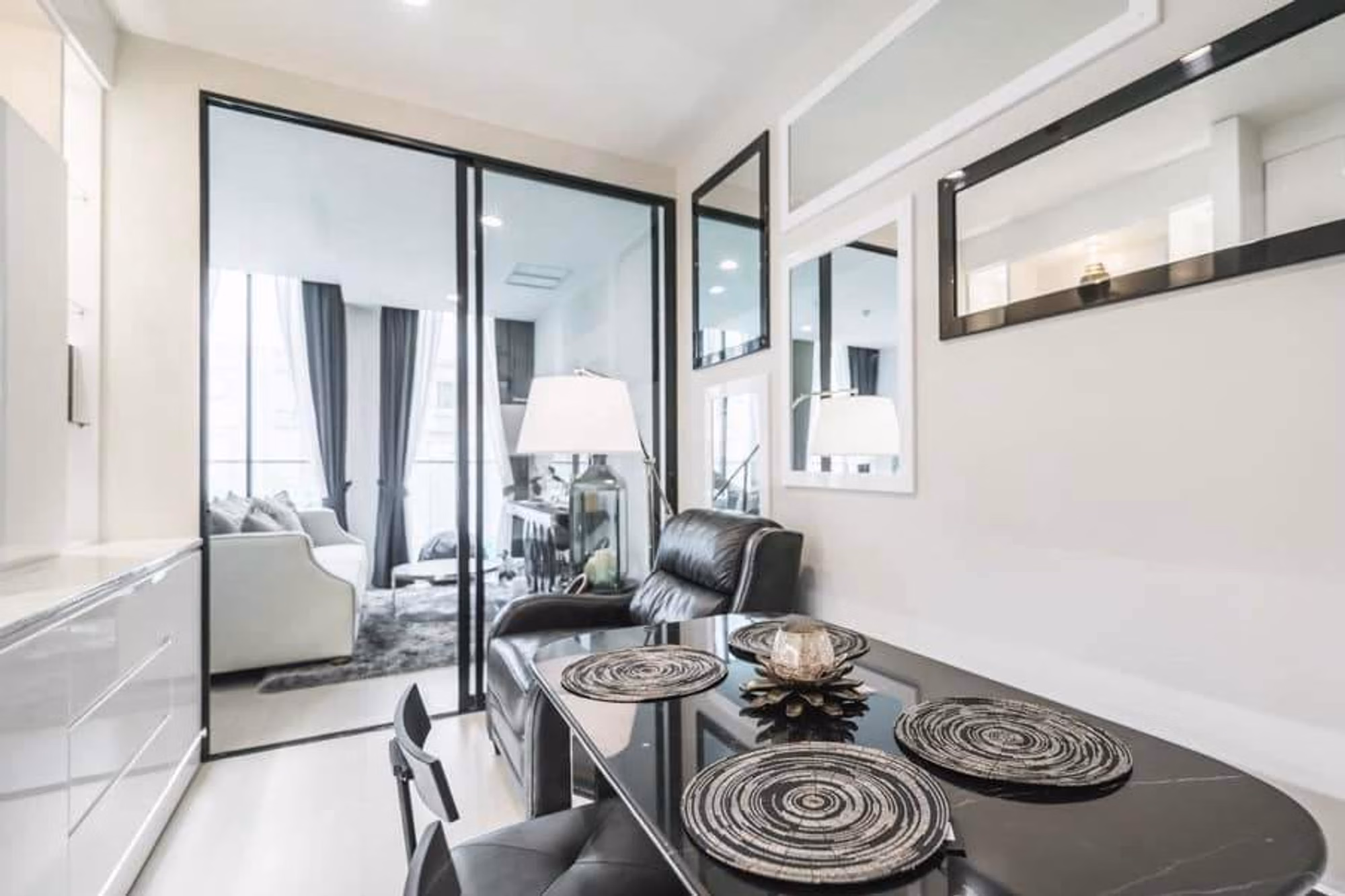 1 Bed Condo for Rent  Near Phloen Chit BTS - Image 2