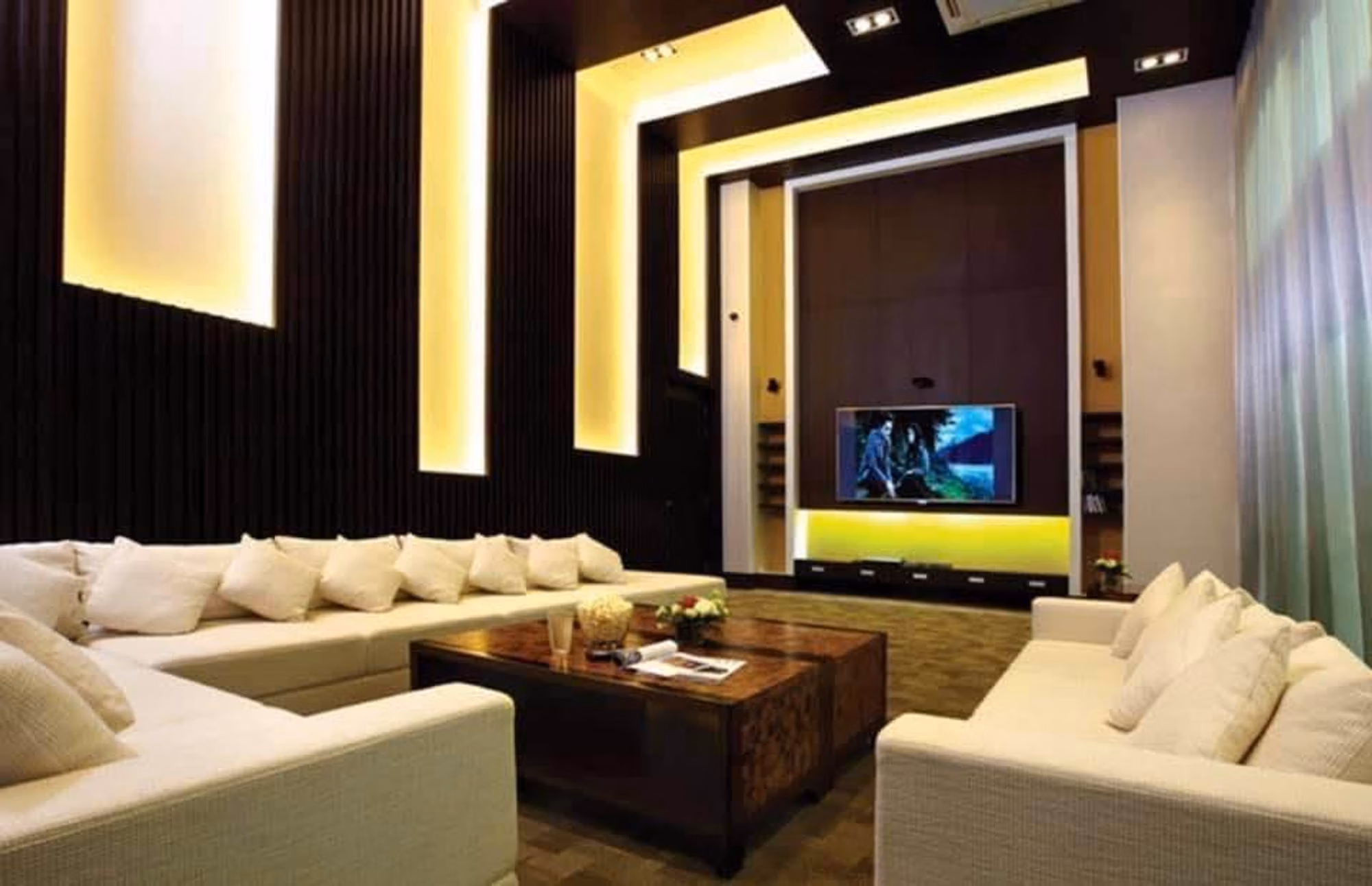 Condo for Rent at Circle Condominium - Image 17