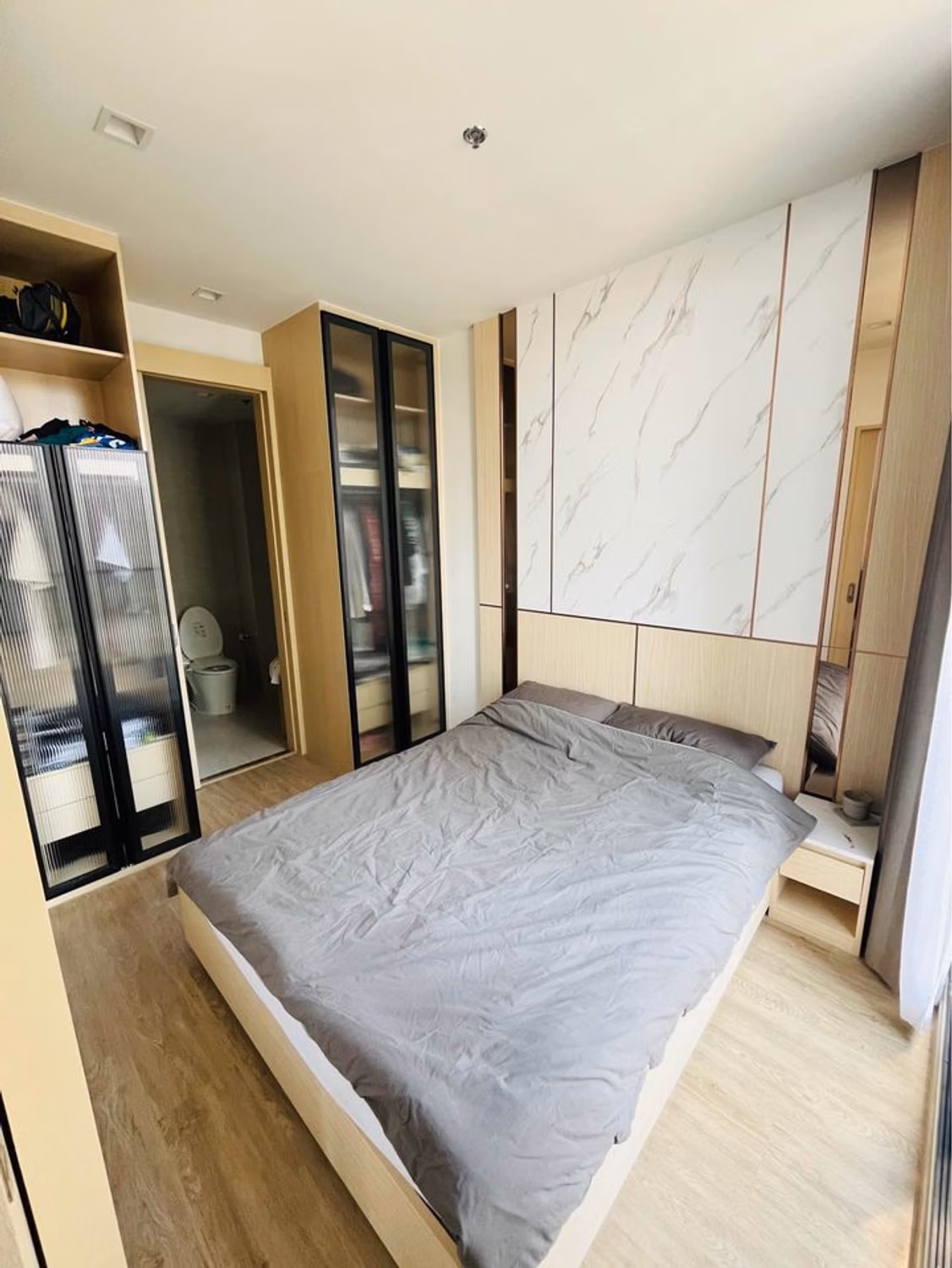 Condo for Rent at Noble State 39 - Image 19