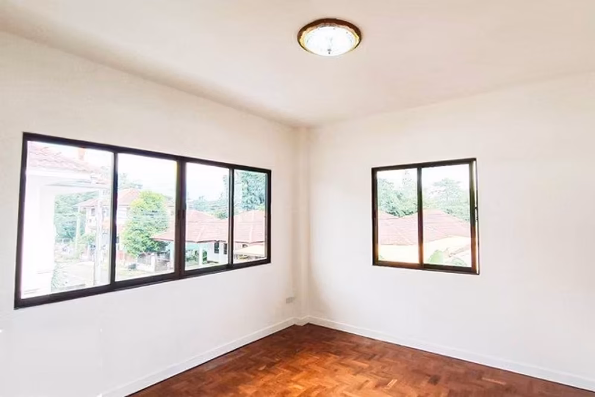 3 Bedroom House - Image 7