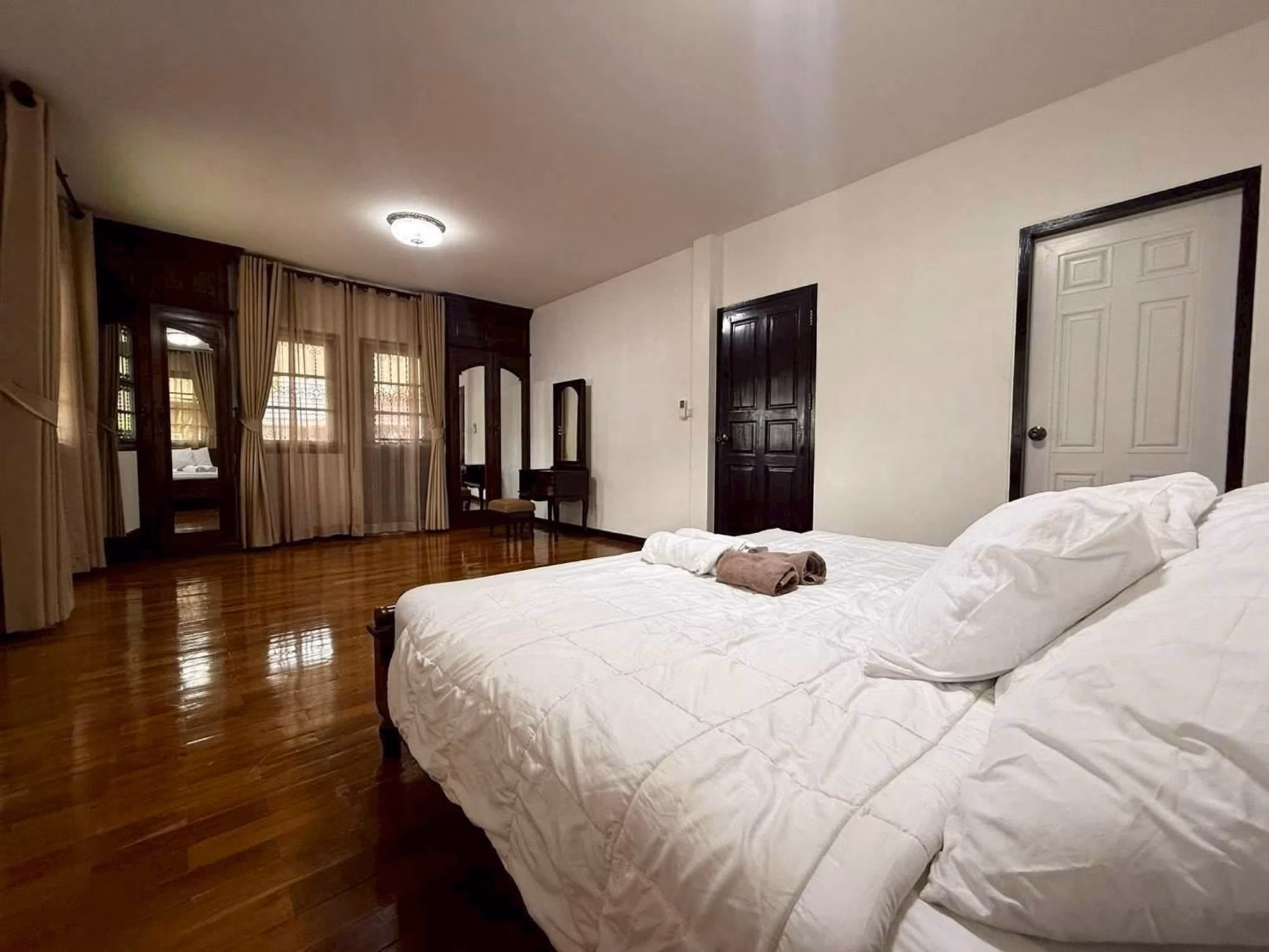 Detached House - Image 8