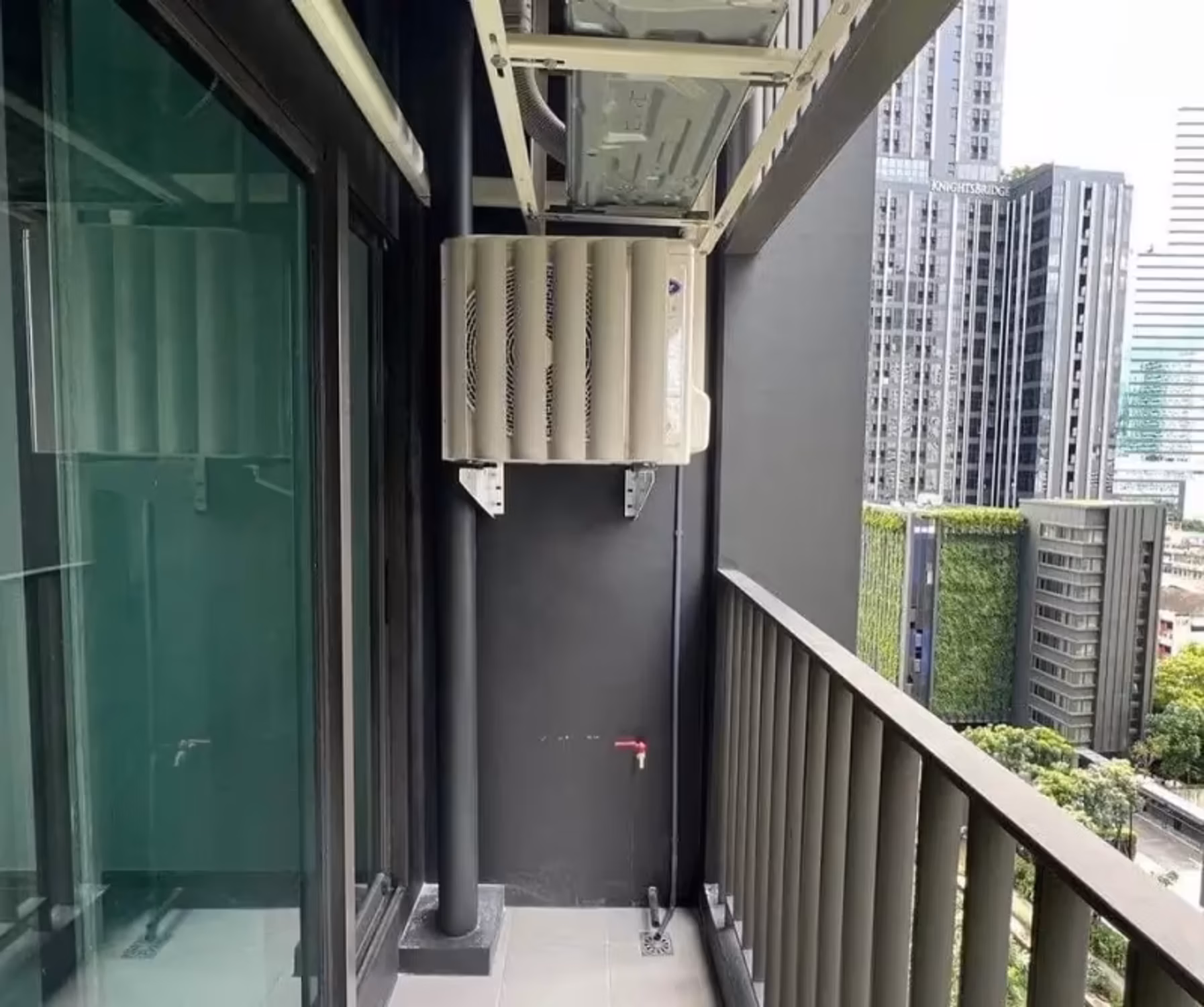 Condo for Rent at Life Asoke - Rama 9 - Image 6