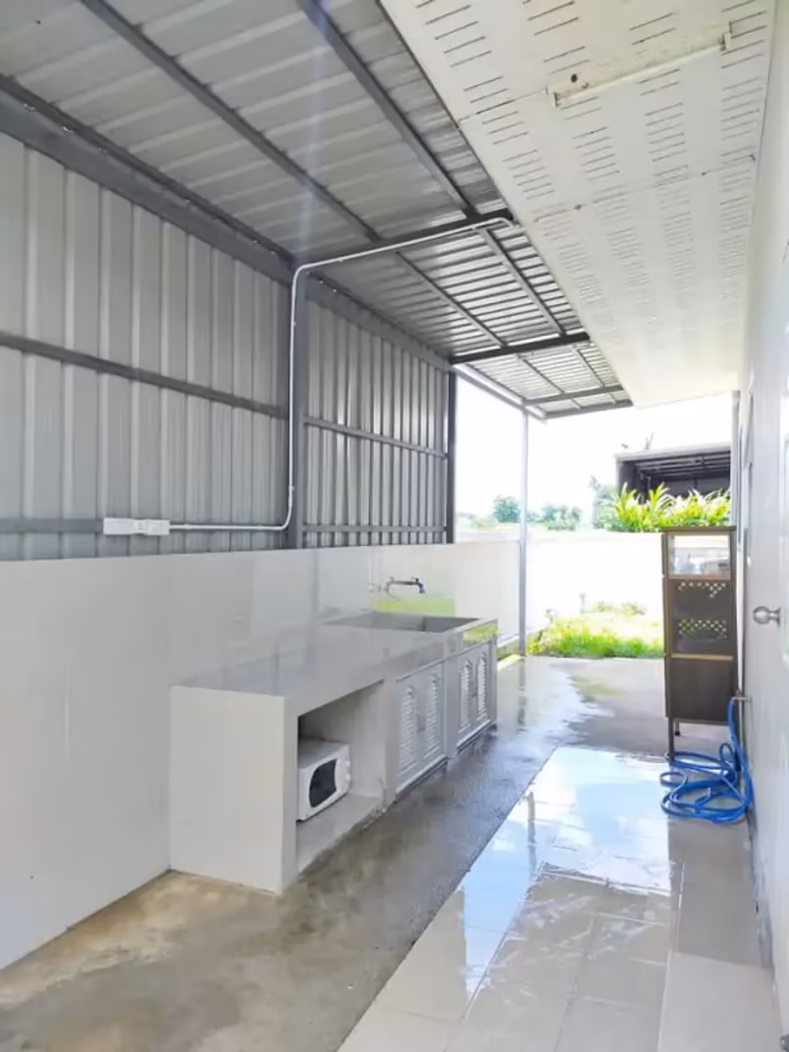 2 Bedroom House - Image 3