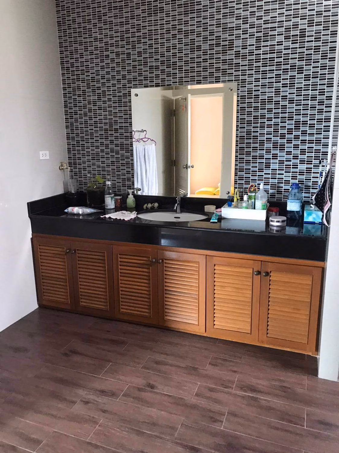 40 Bed Commercial for Sale in Samphanthawong - Image 4
