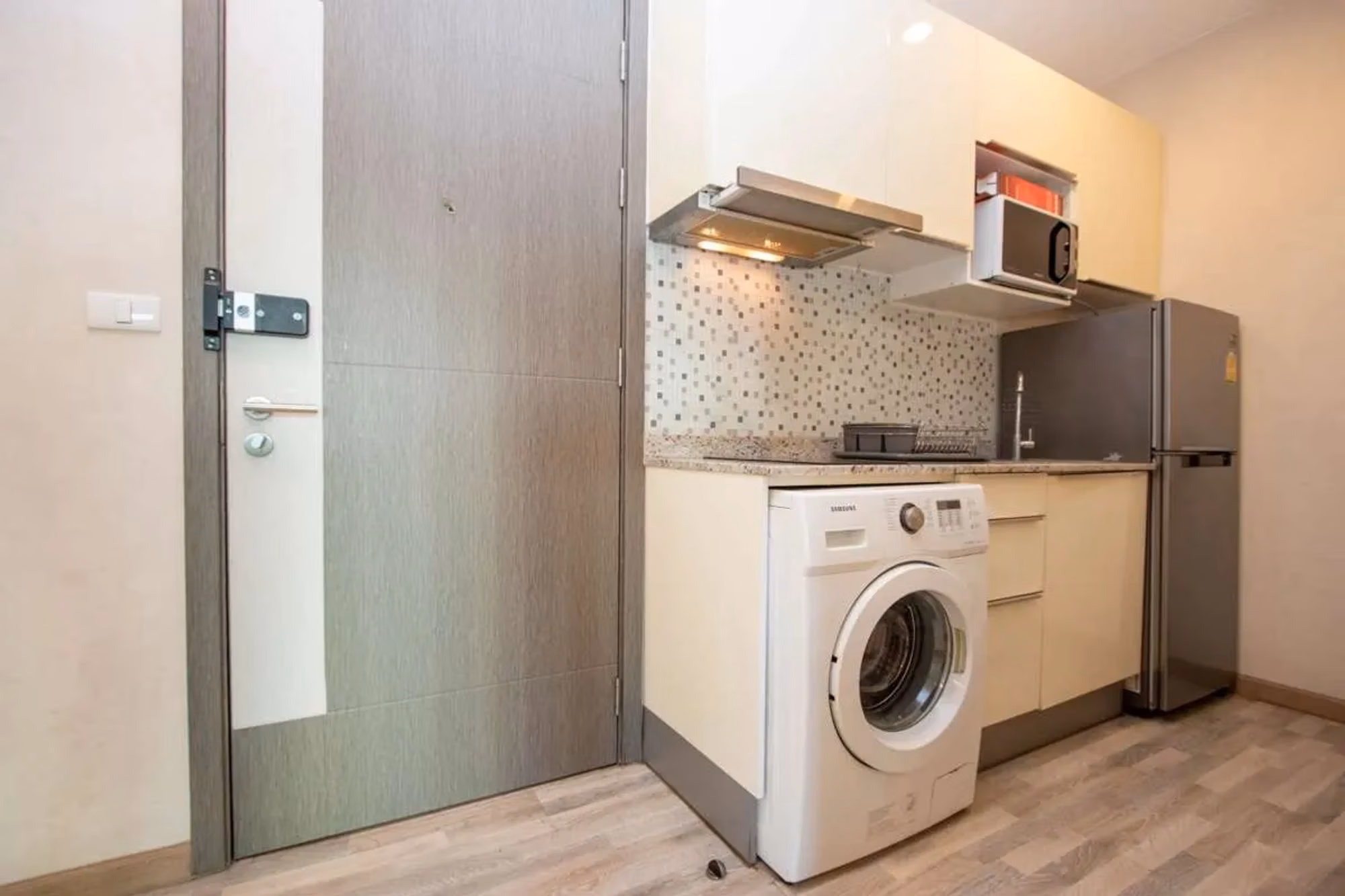 Condo - Image 6